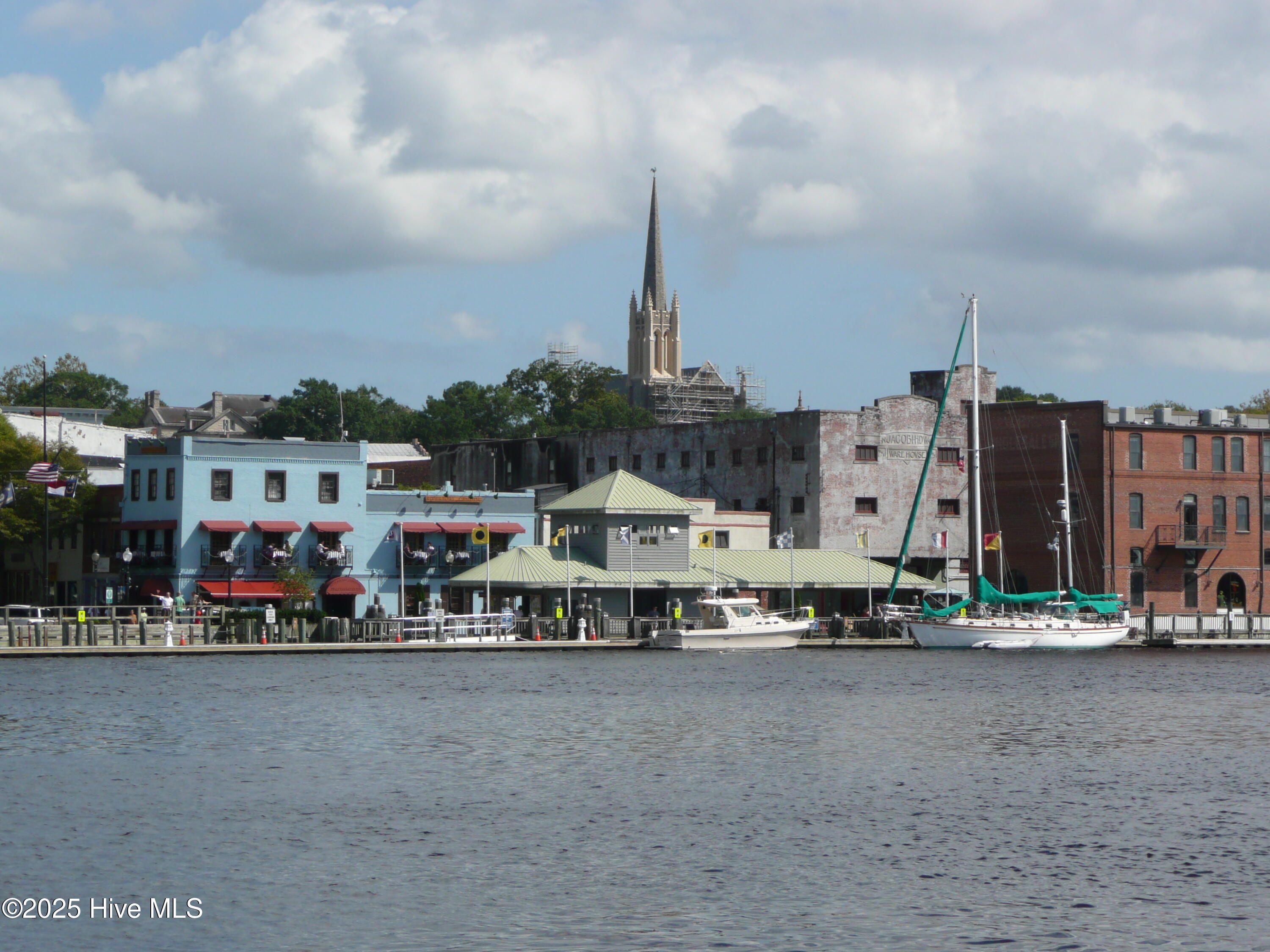 100535524 | Photo 37