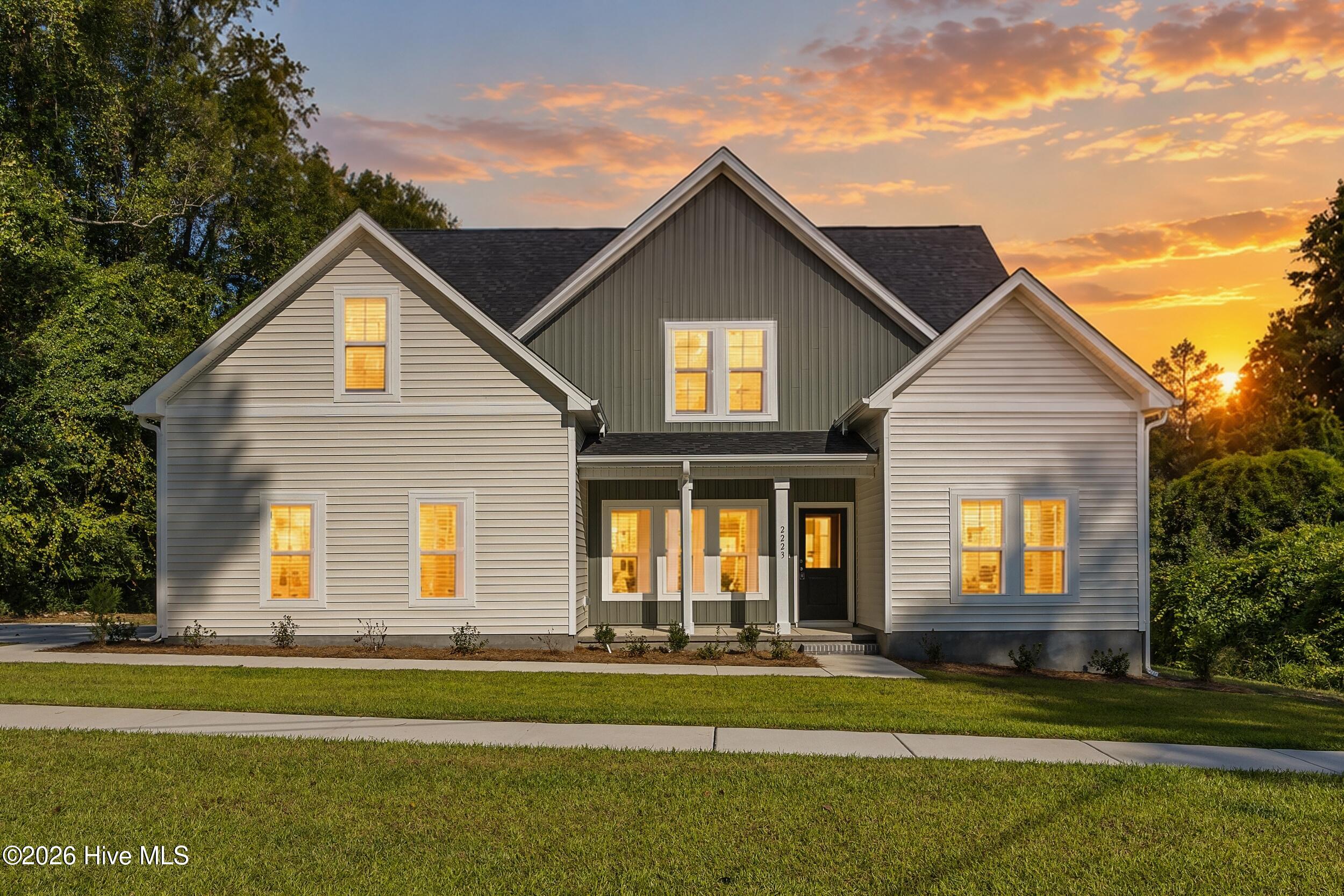 2223 Greenwood Court — listing photograph 1