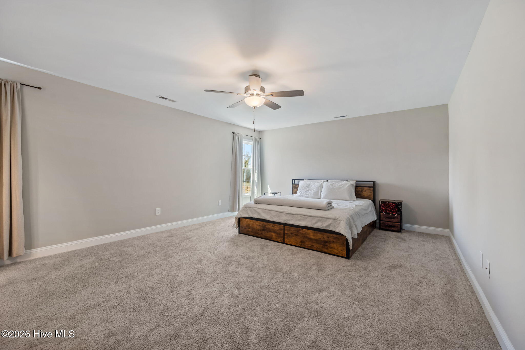 100560857 | Photo 20