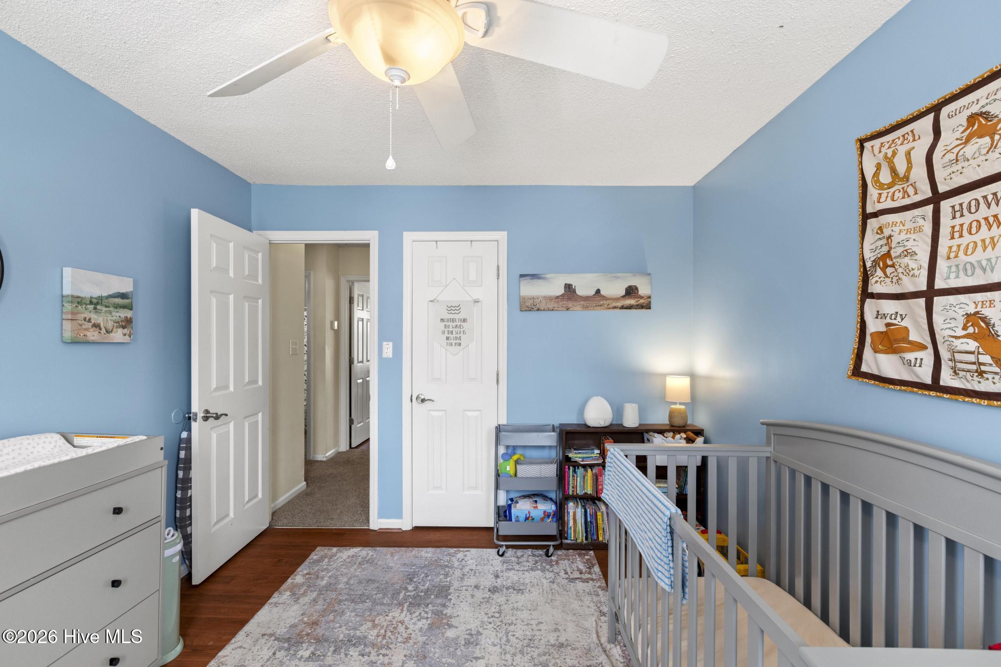 100560413 | Photo 21