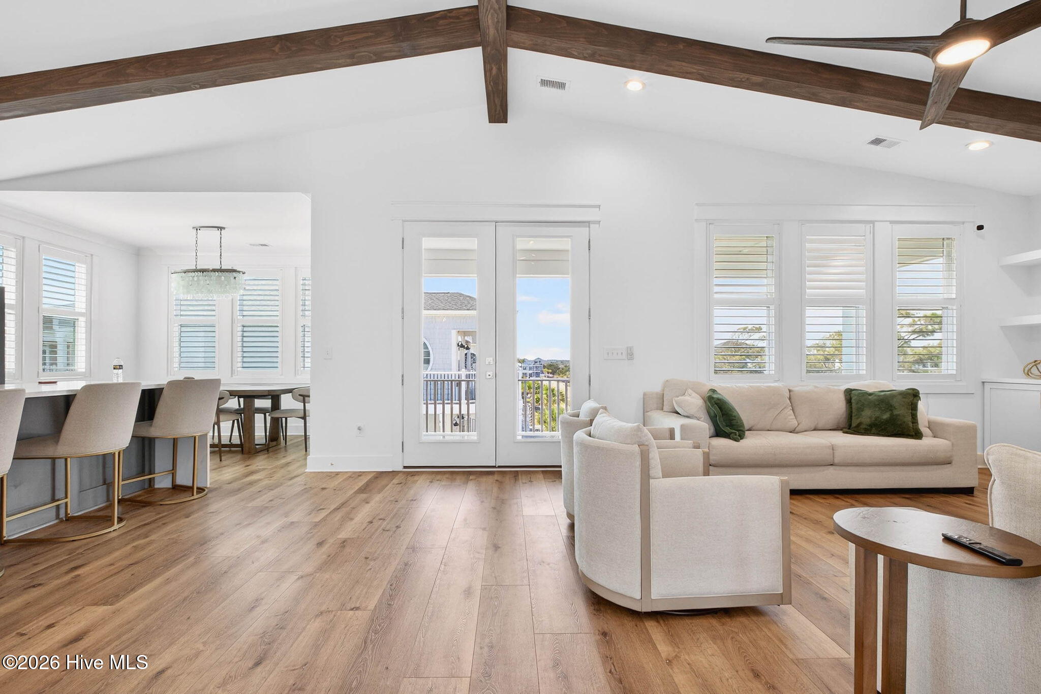 100560531 | Photo 10