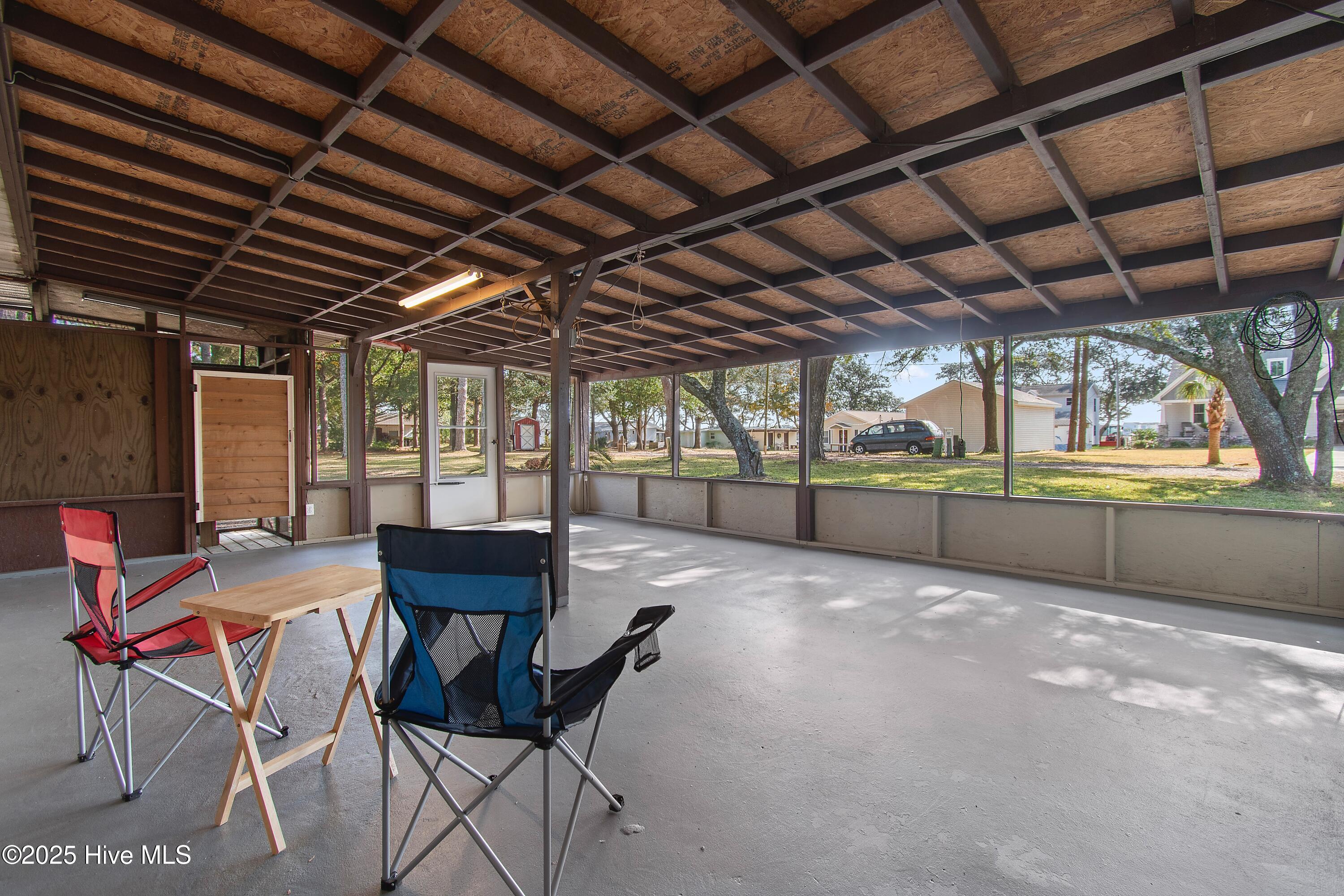 100542544 | Photo 28