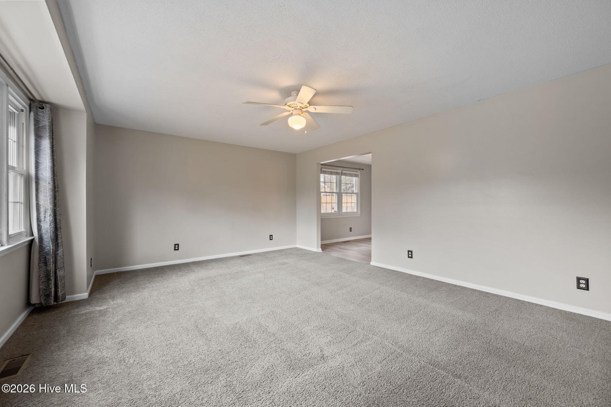 100554192 | Photo 29