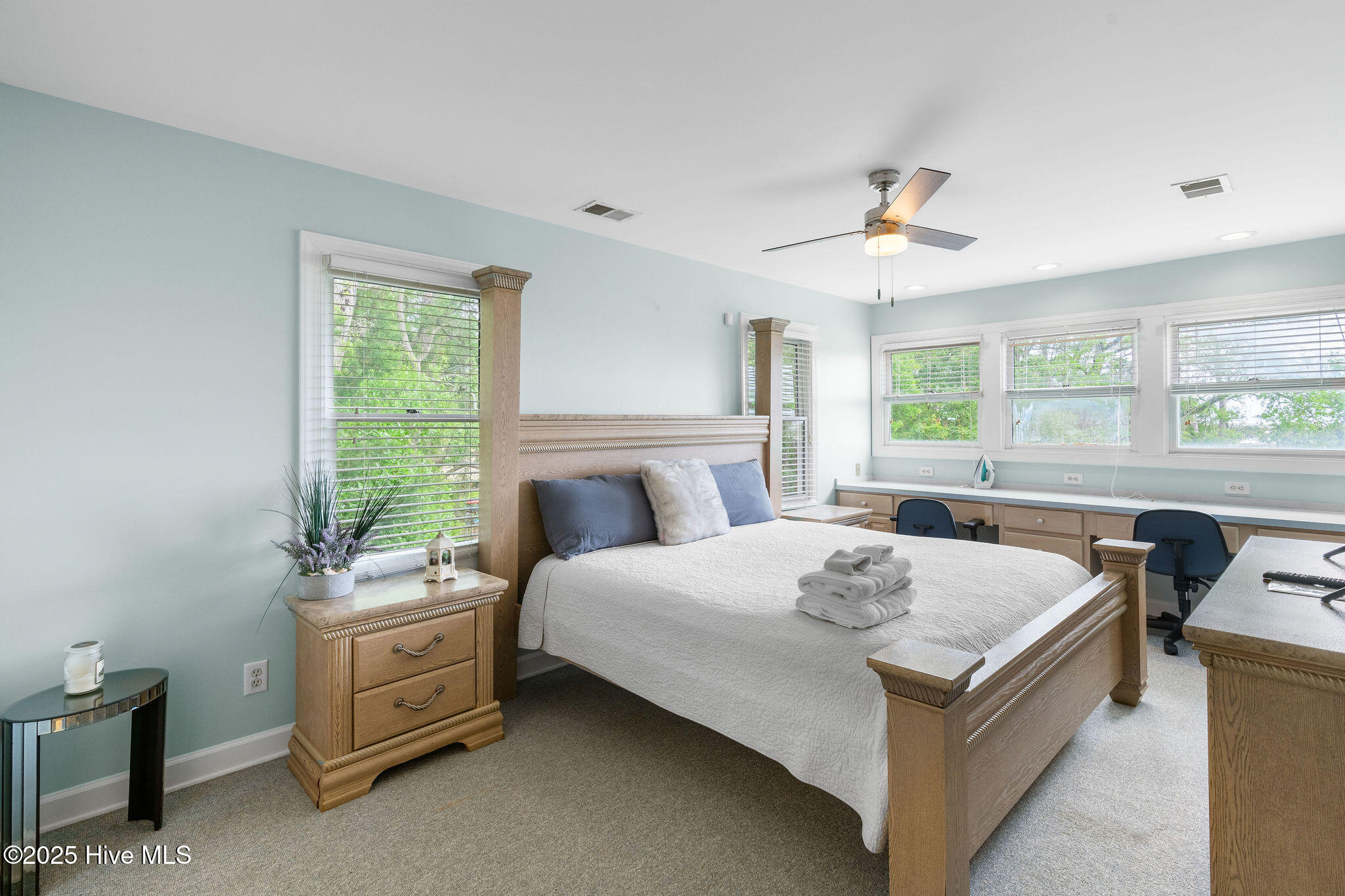 100556700 | Photo 50