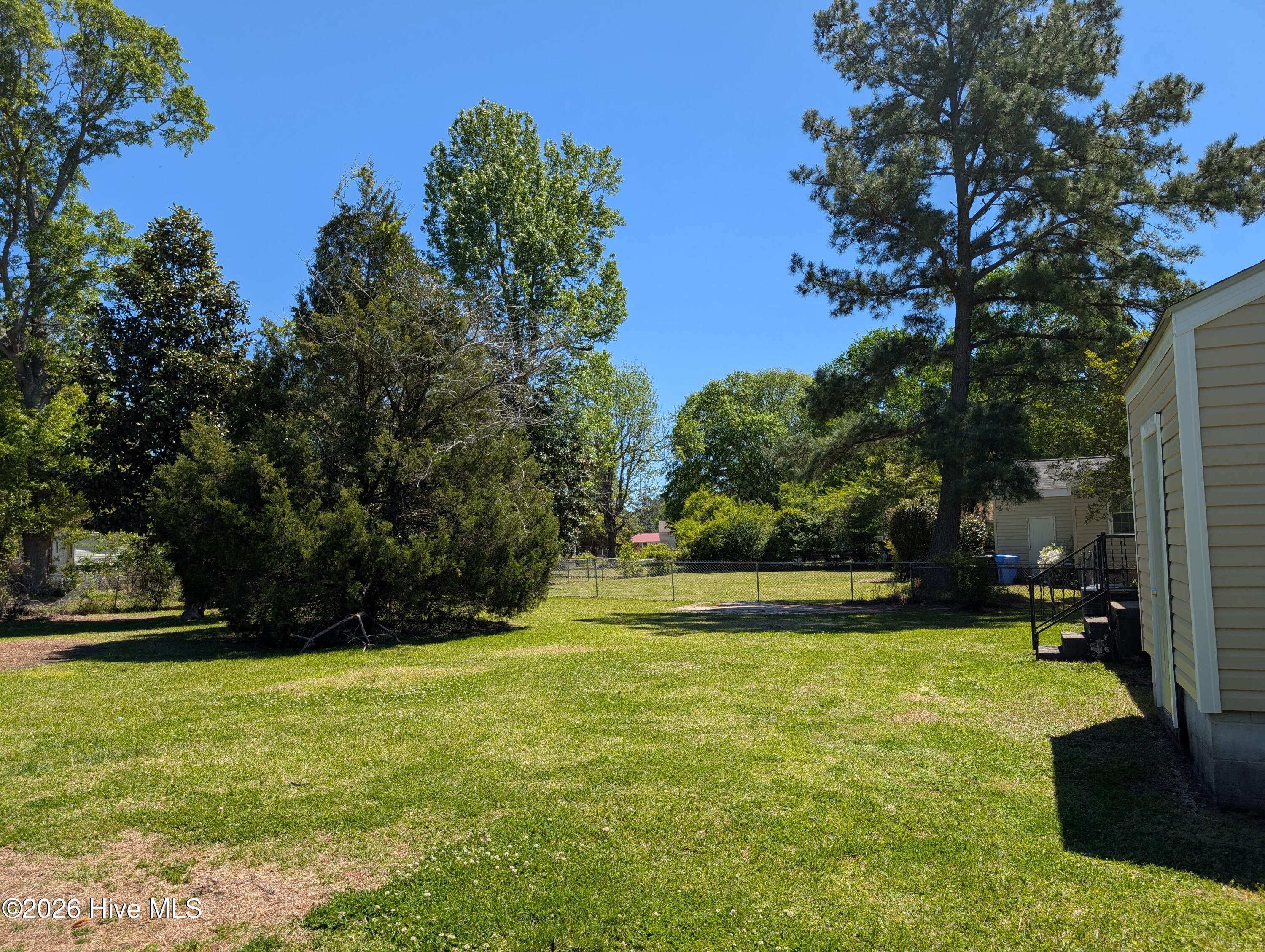 100566313 | Photo 16