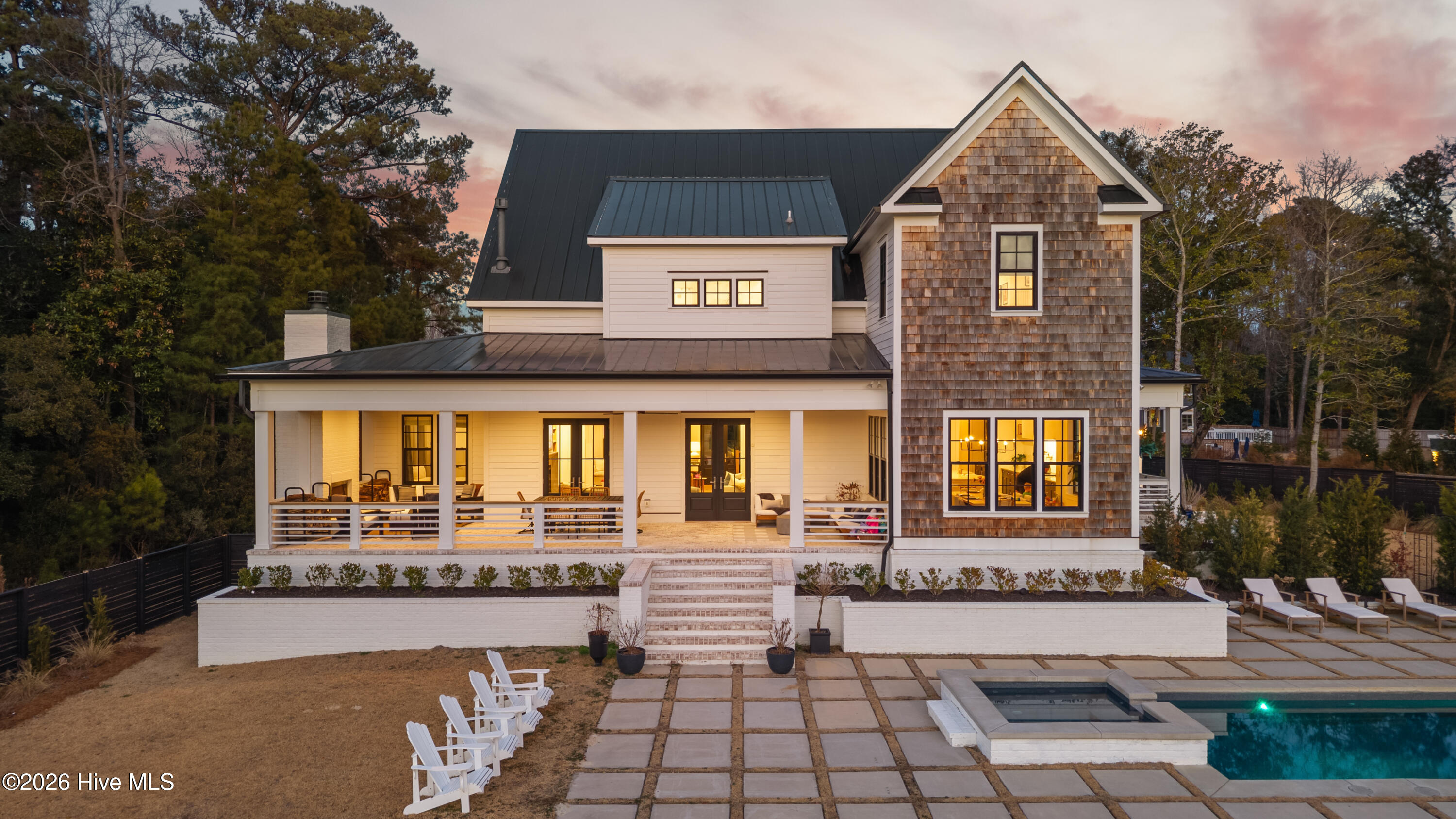 100554567 | Photo 81