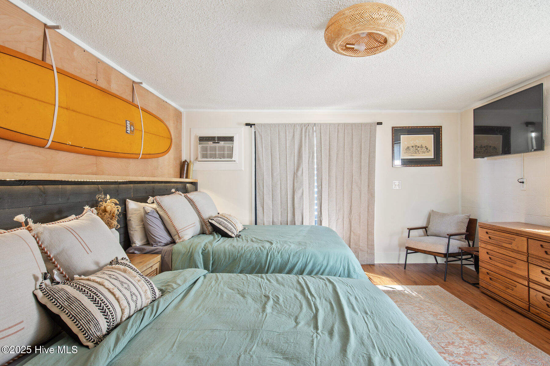 100540580 | Photo 15