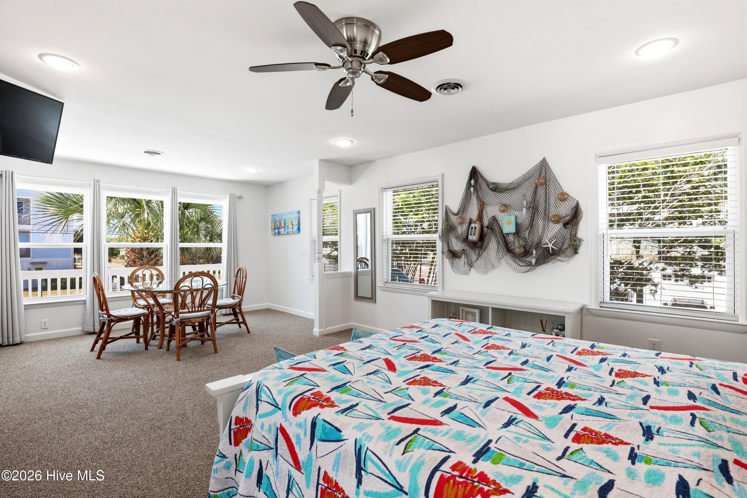 100569412 | Photo 16