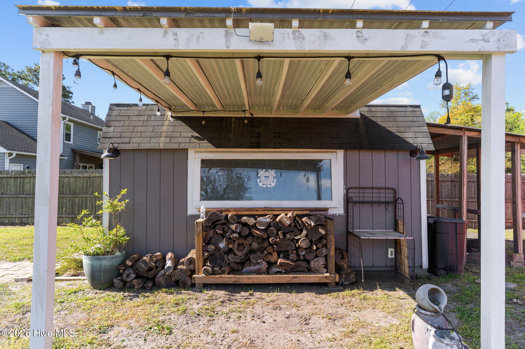 100564590 | Photo 46