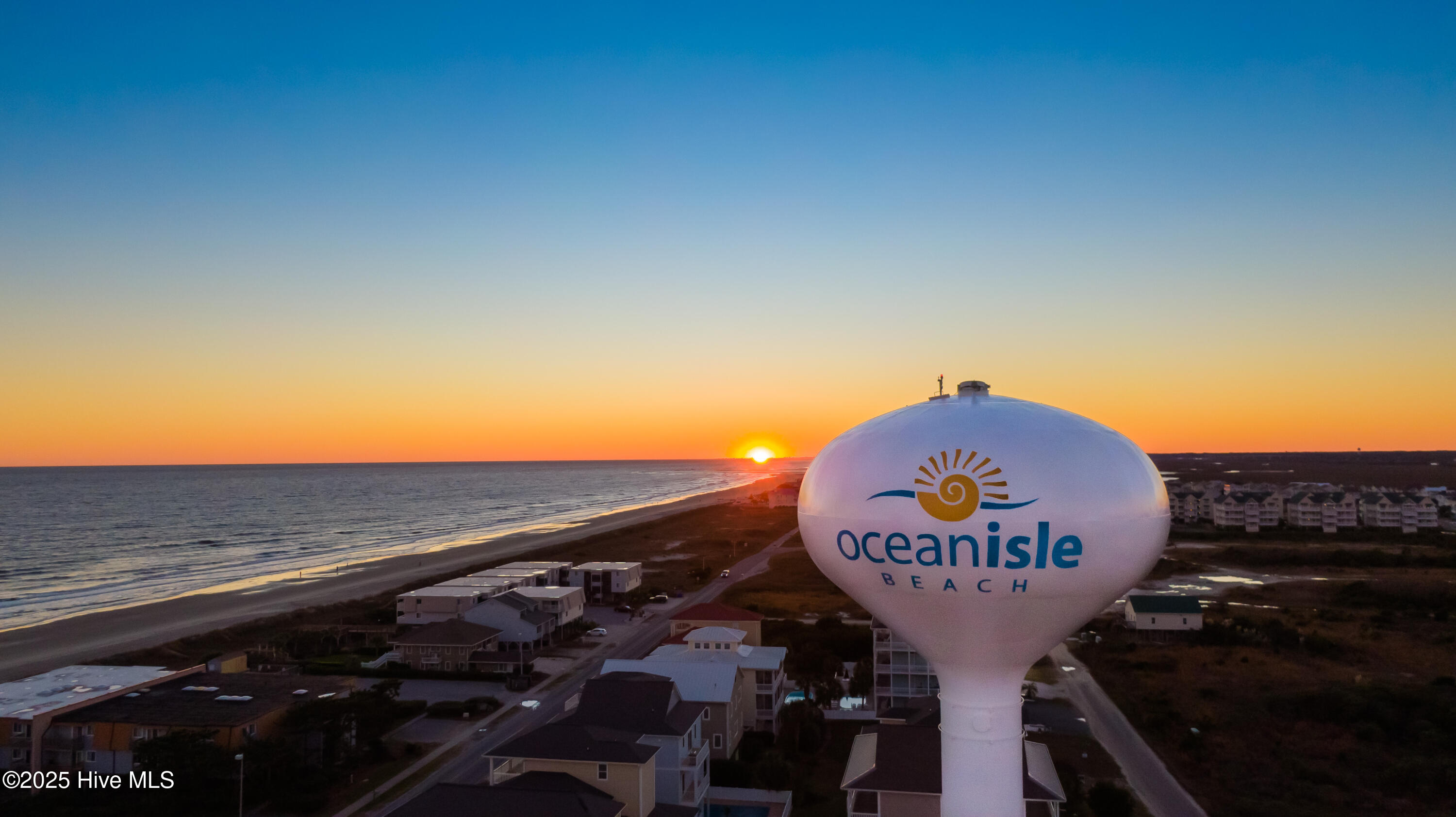 100527985 | Photo 53