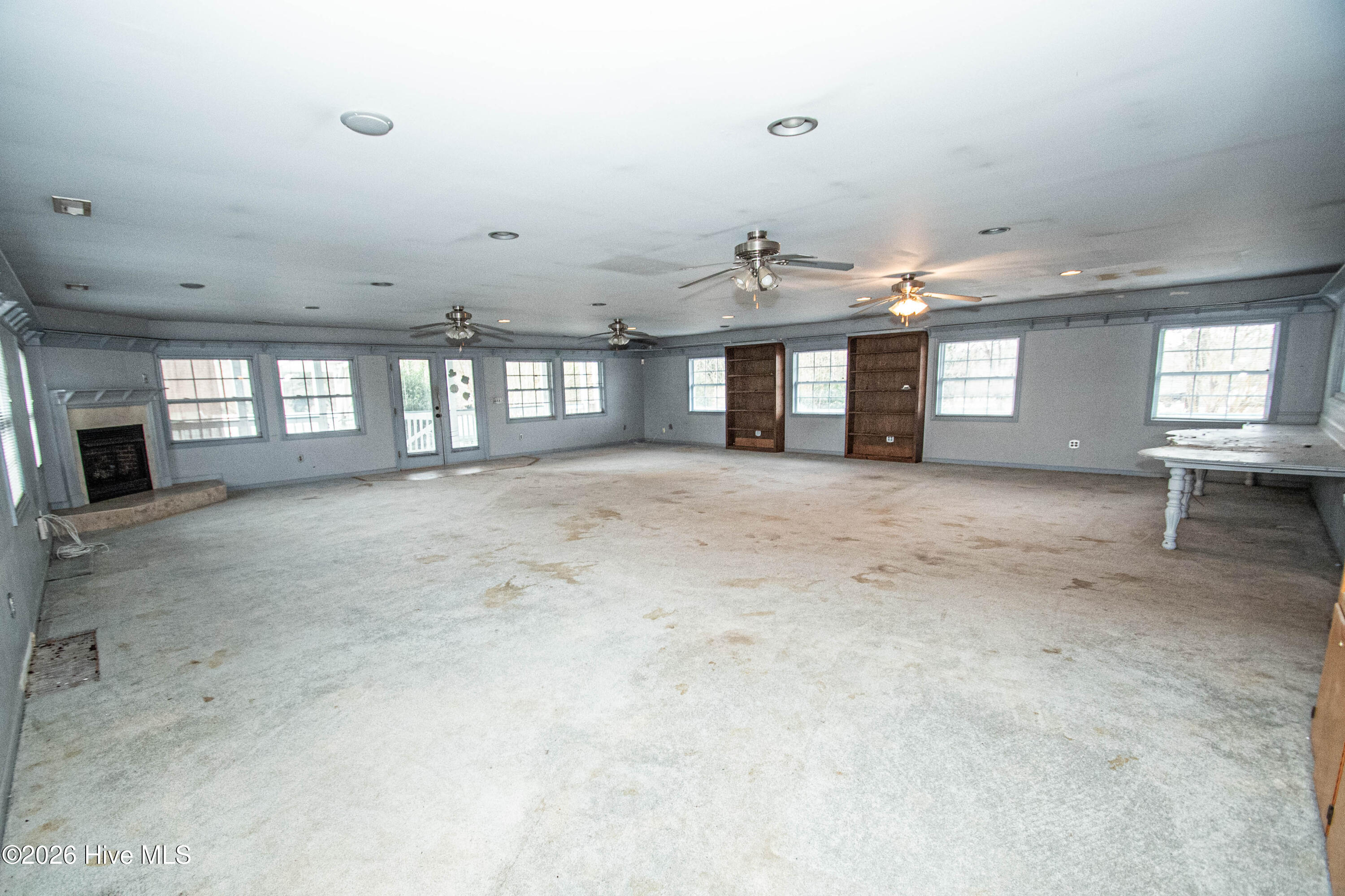 100554642 | Photo 82