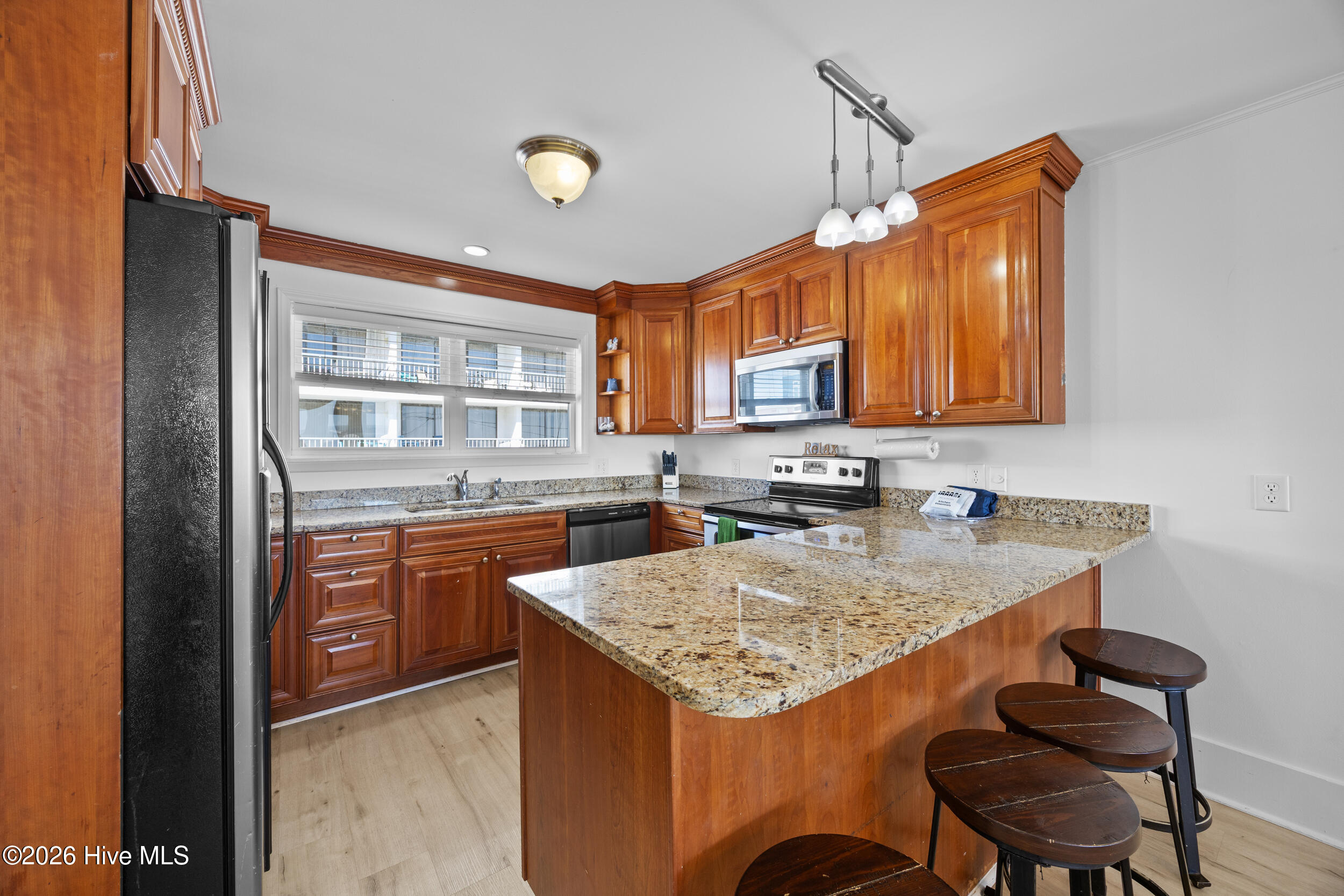 100561648 | Photo 47