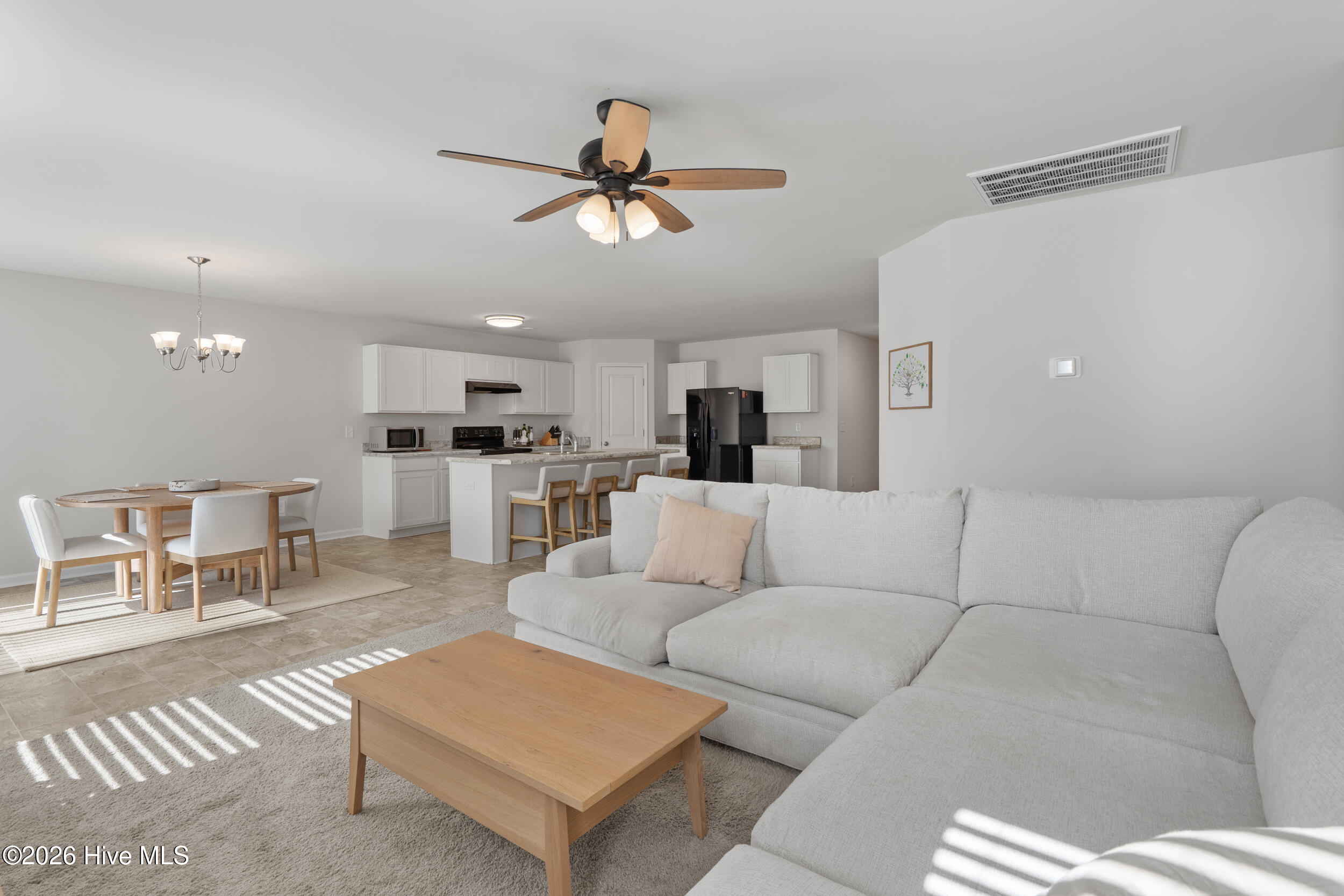 100559429 | Photo 18