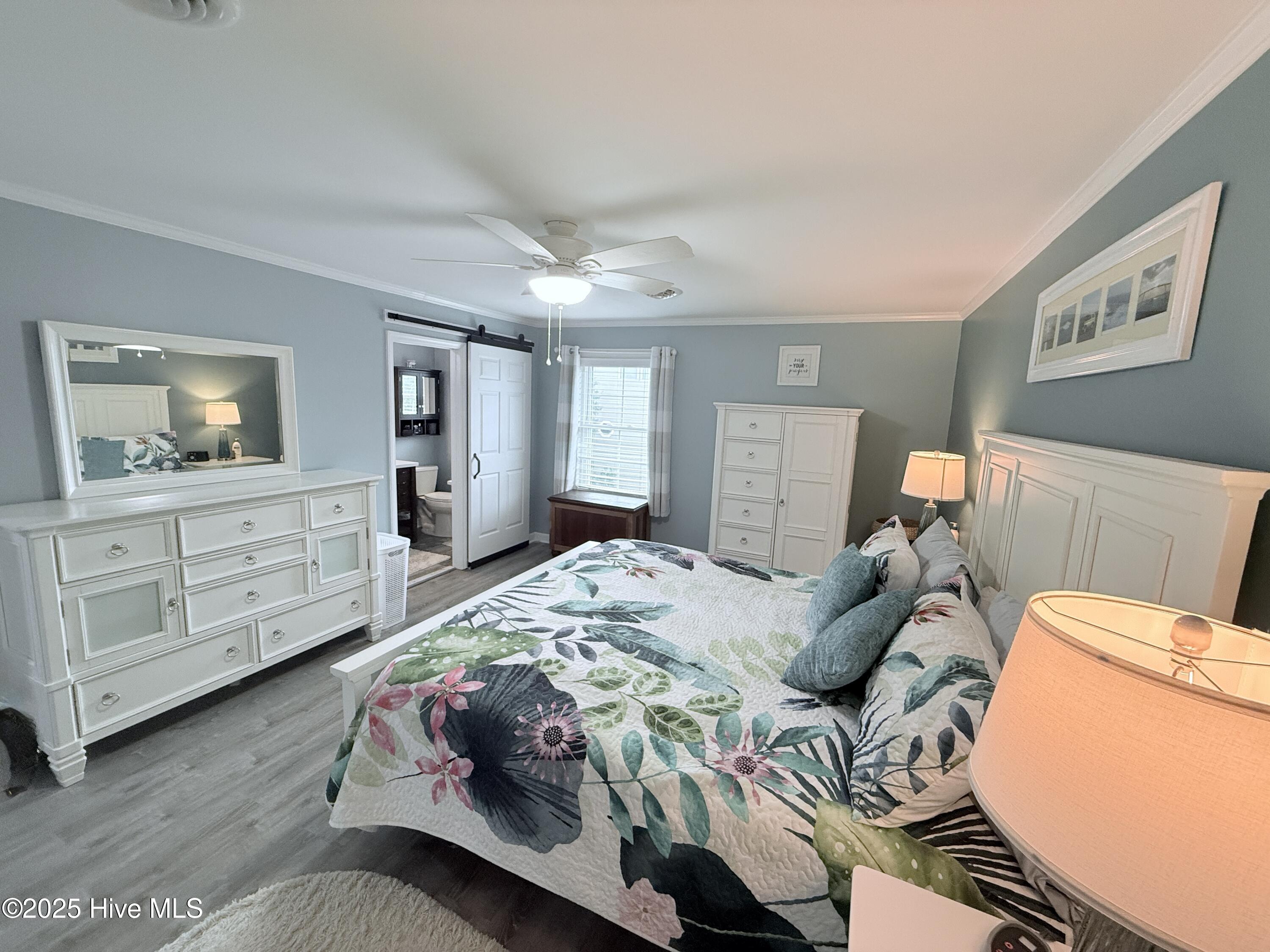 100530009 | Photo 35