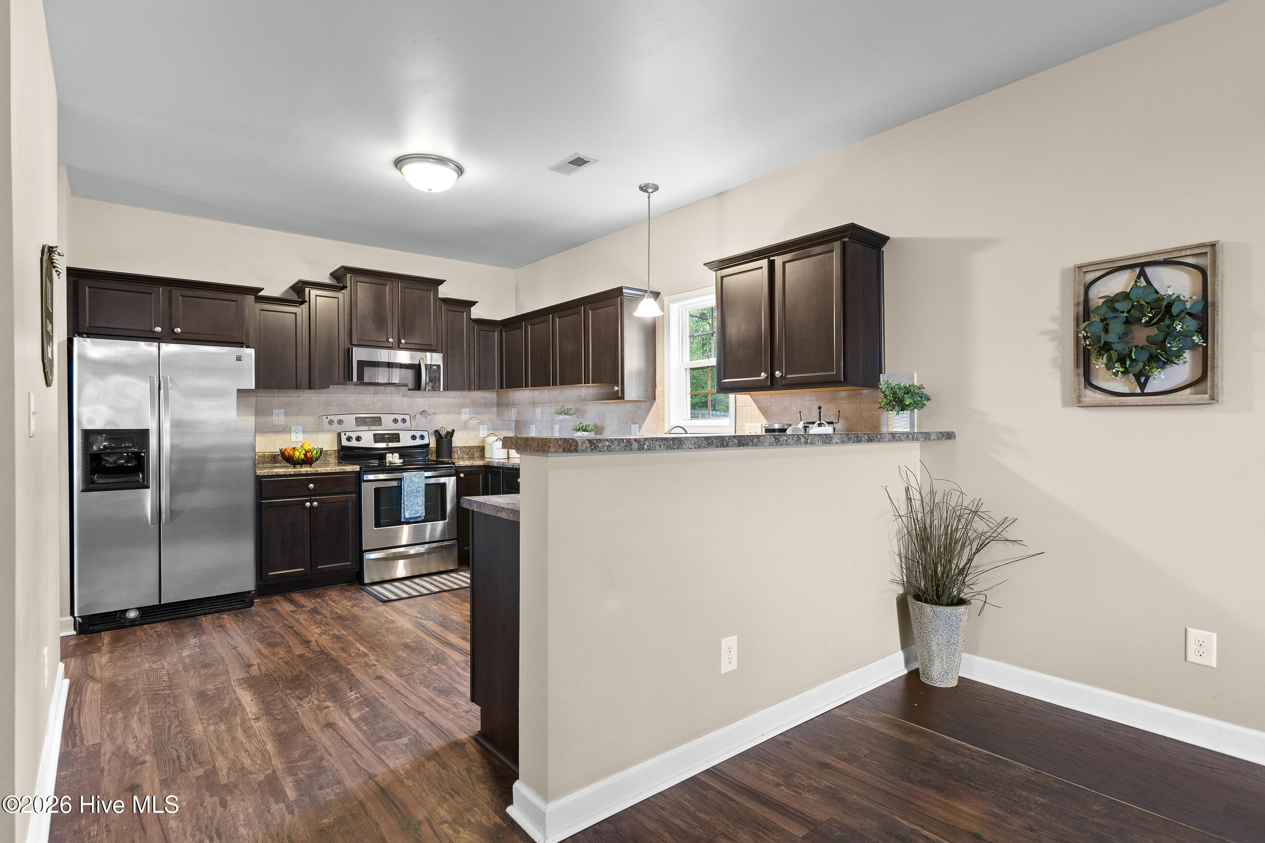 100567364 | Photo 10