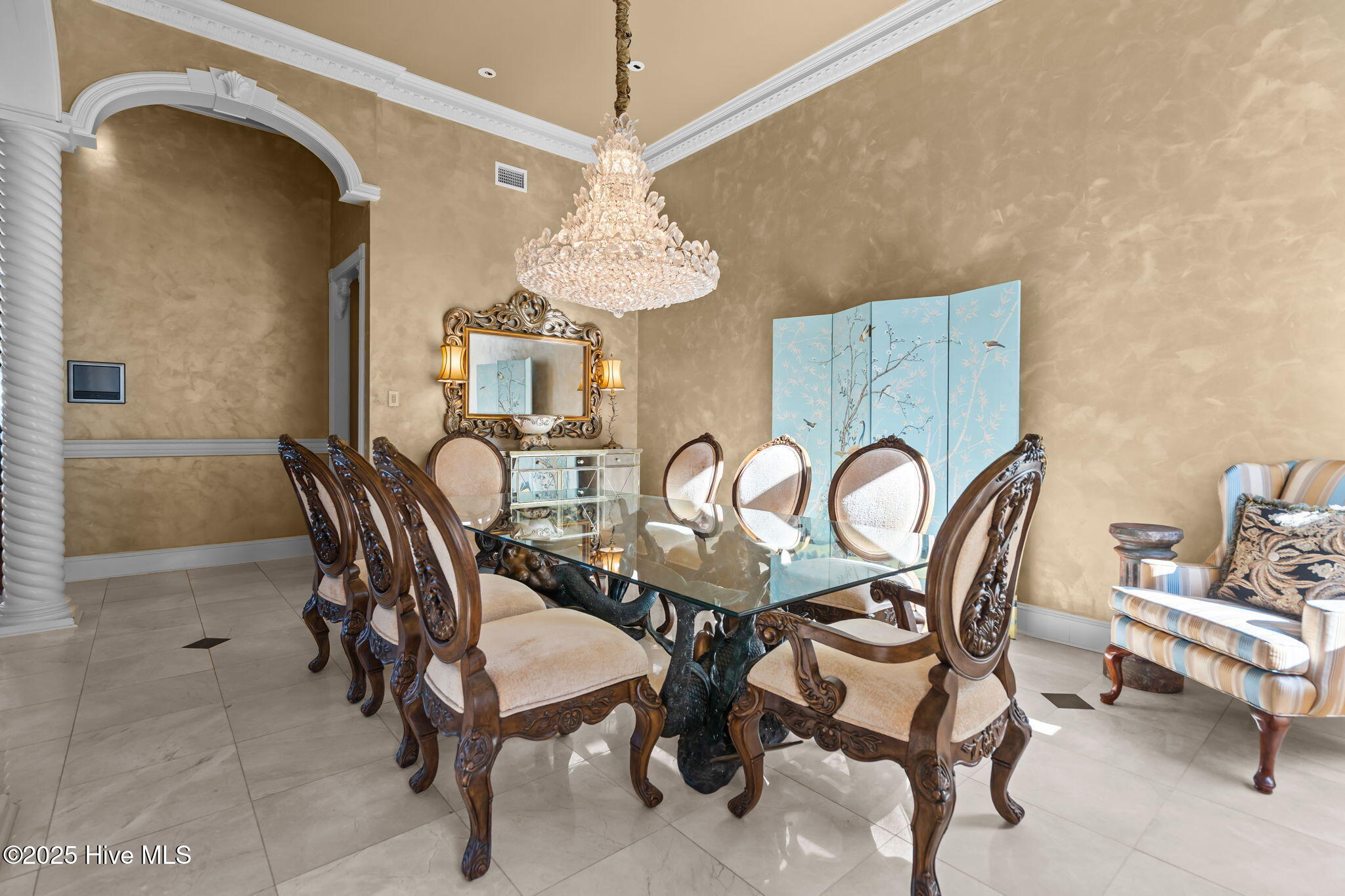 100547936 | Photo 15