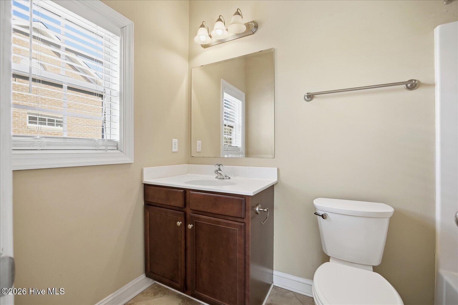 100563143 | Photo 17