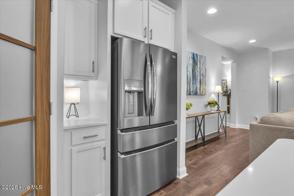 100560173 | Photo 24