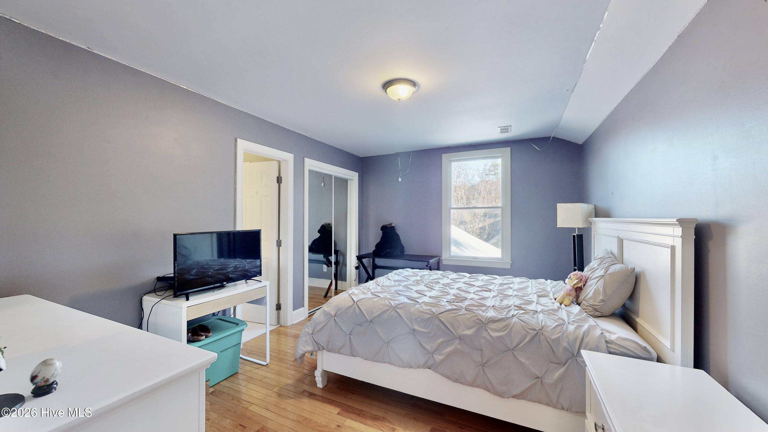 100549093 | Photo 30