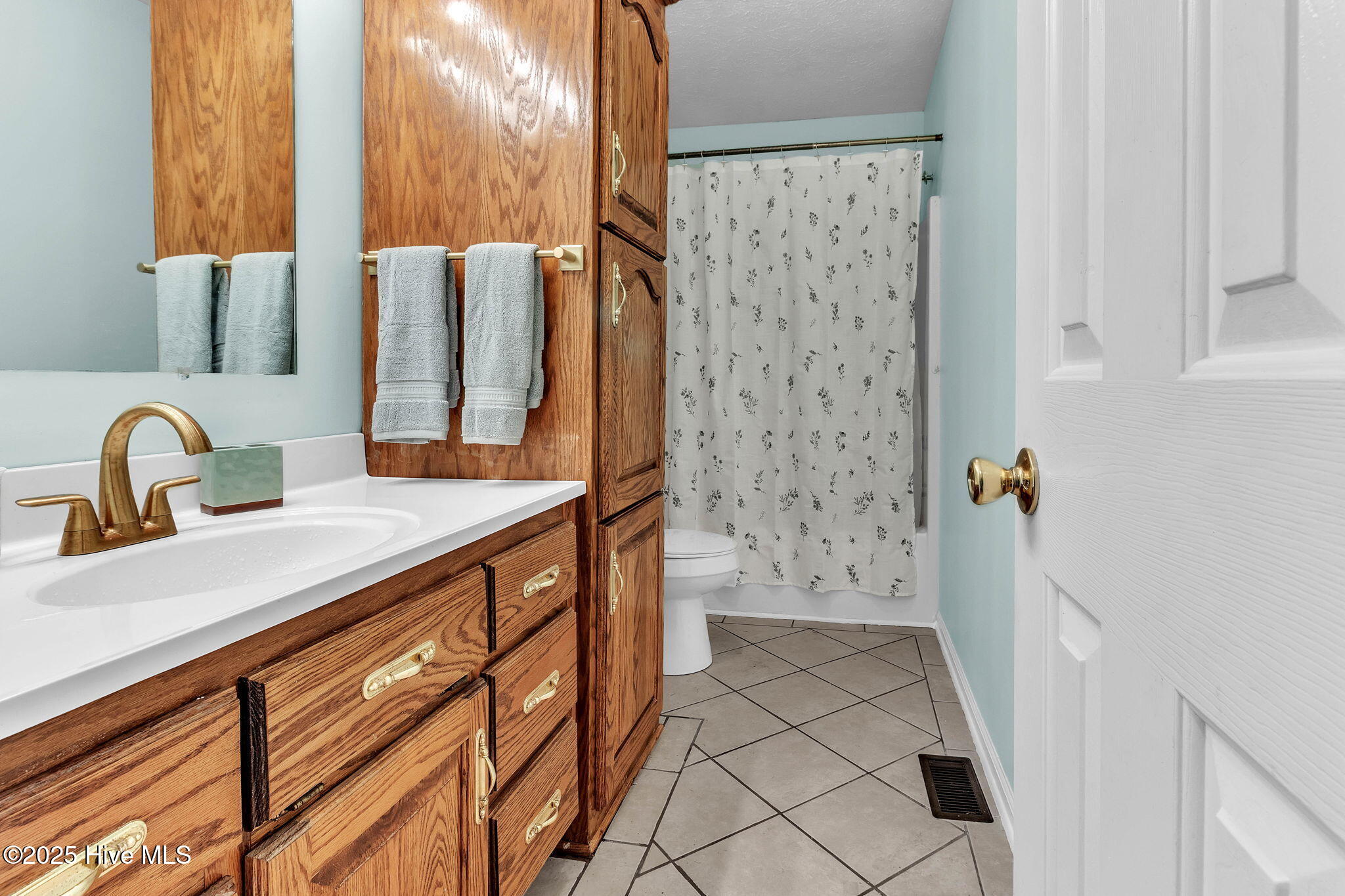 100546241 | Photo 22