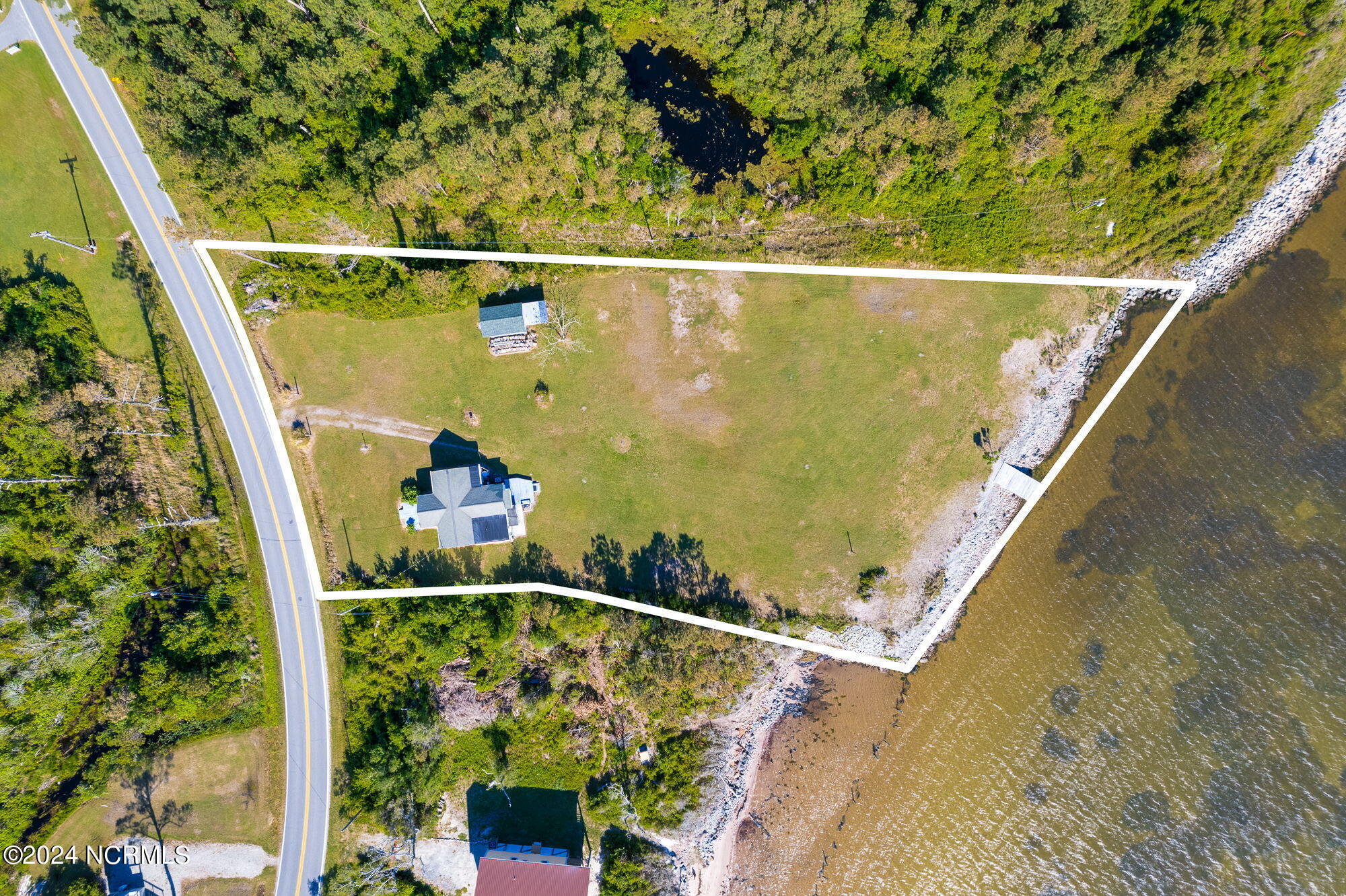 Homes for sale in Cedar Island, NC | 2524 Cedar Island Rd, Cedar Island, NC 28520 | MLS# 100557309
