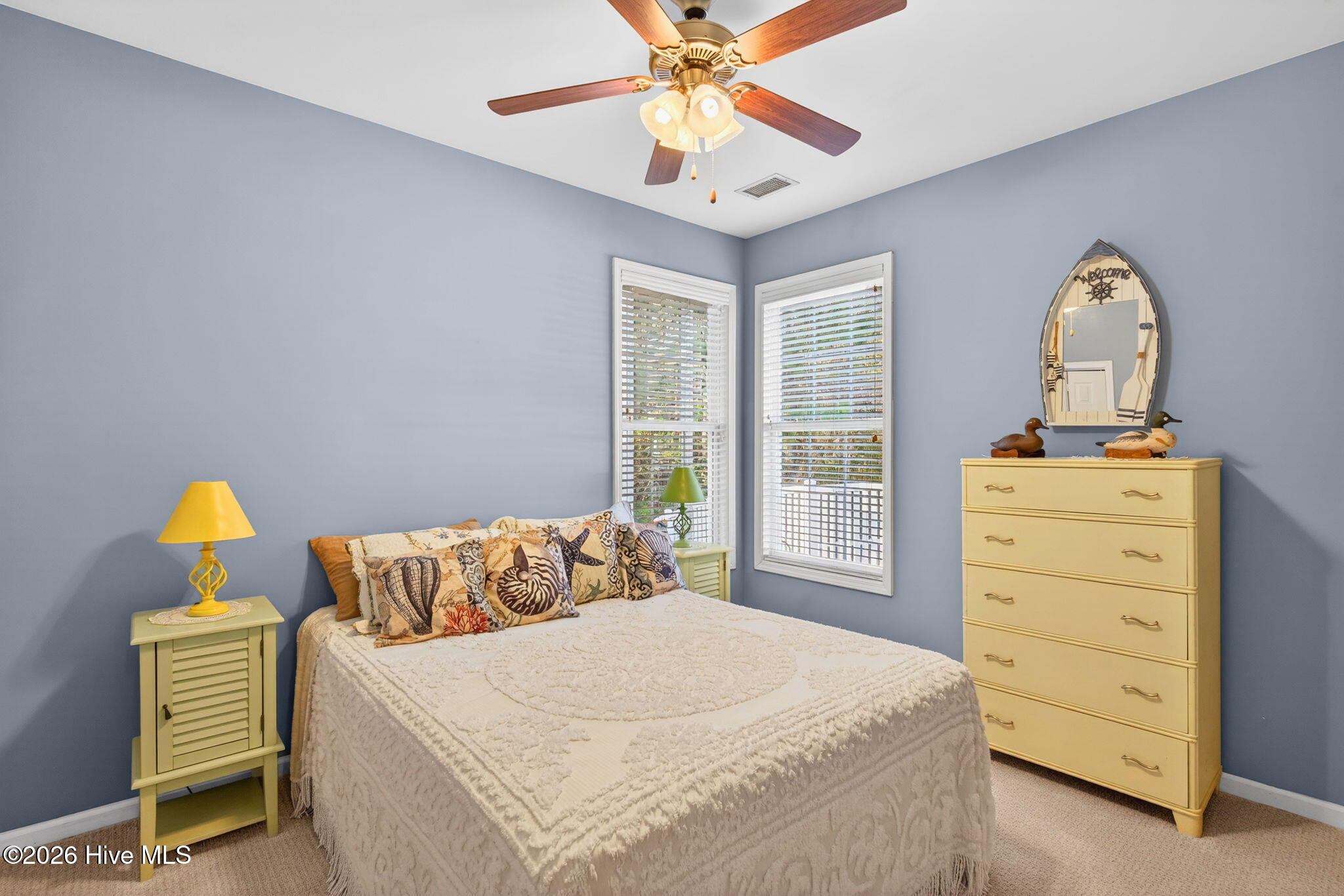 100558240 | Photo 23