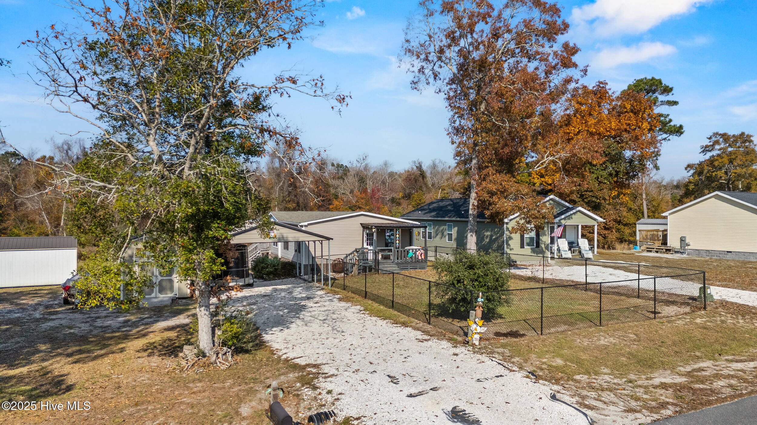 100542726 | Photo 30