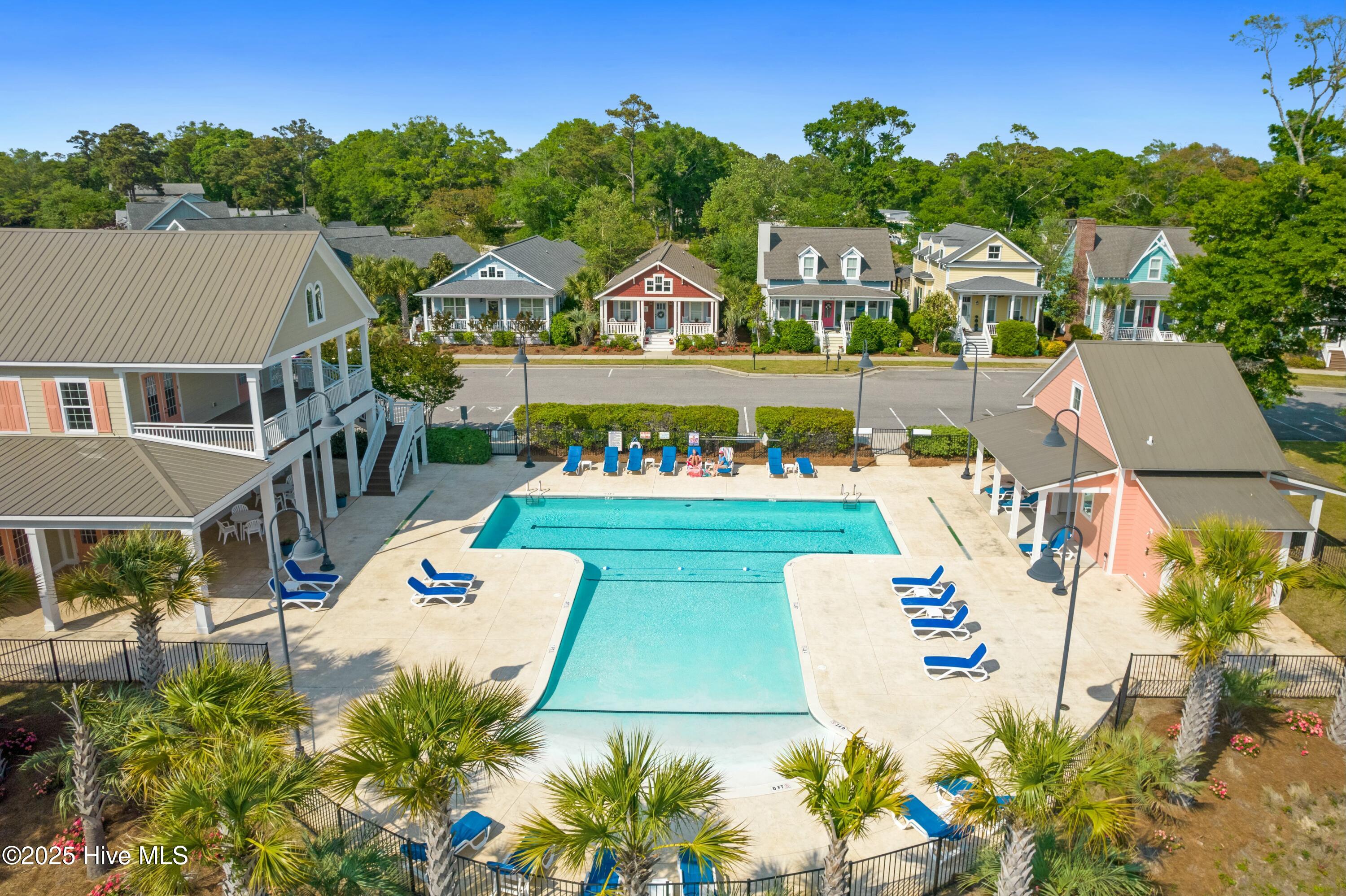 100503387 | Photo 71