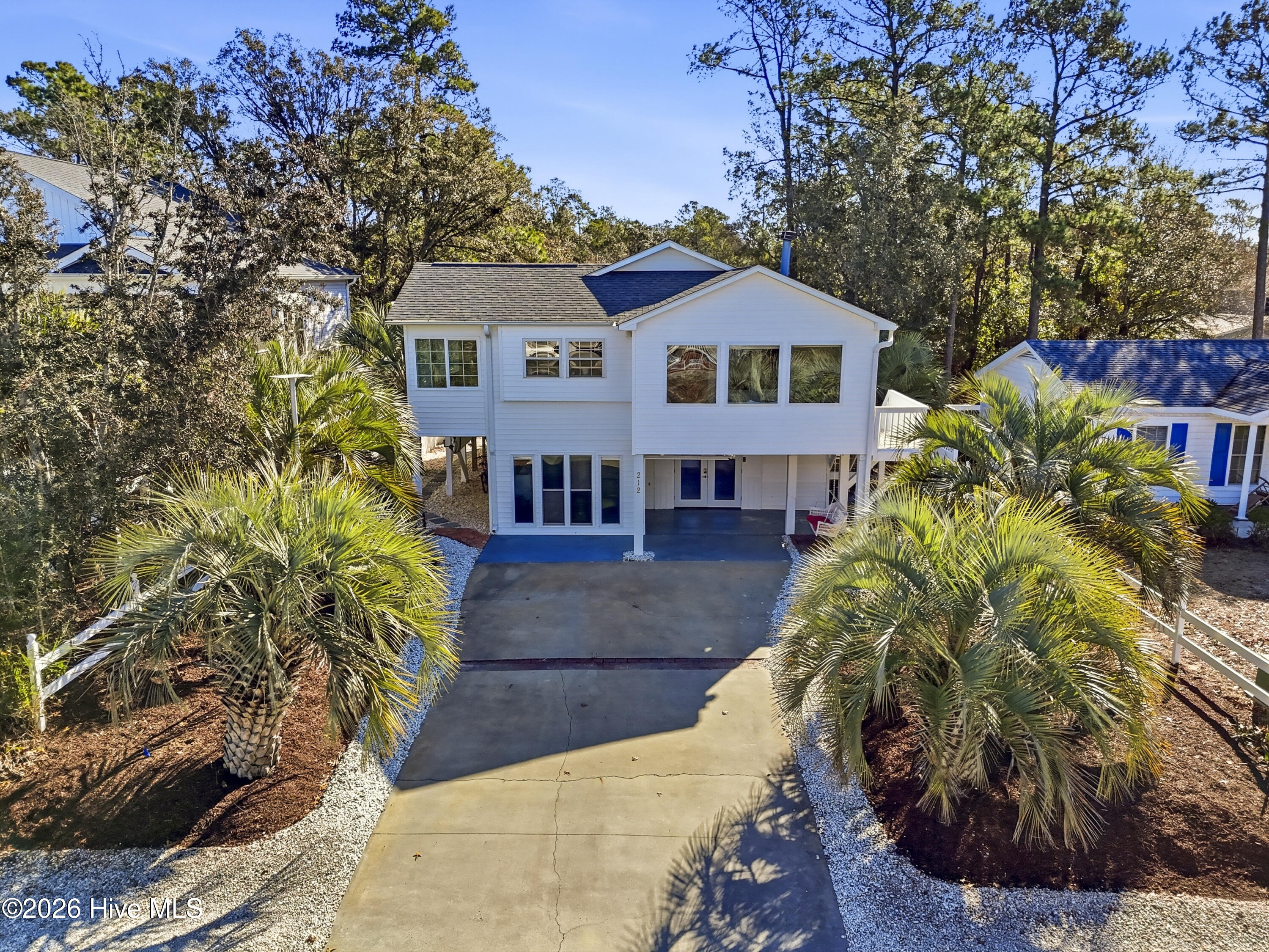 100561178 | Photo 48