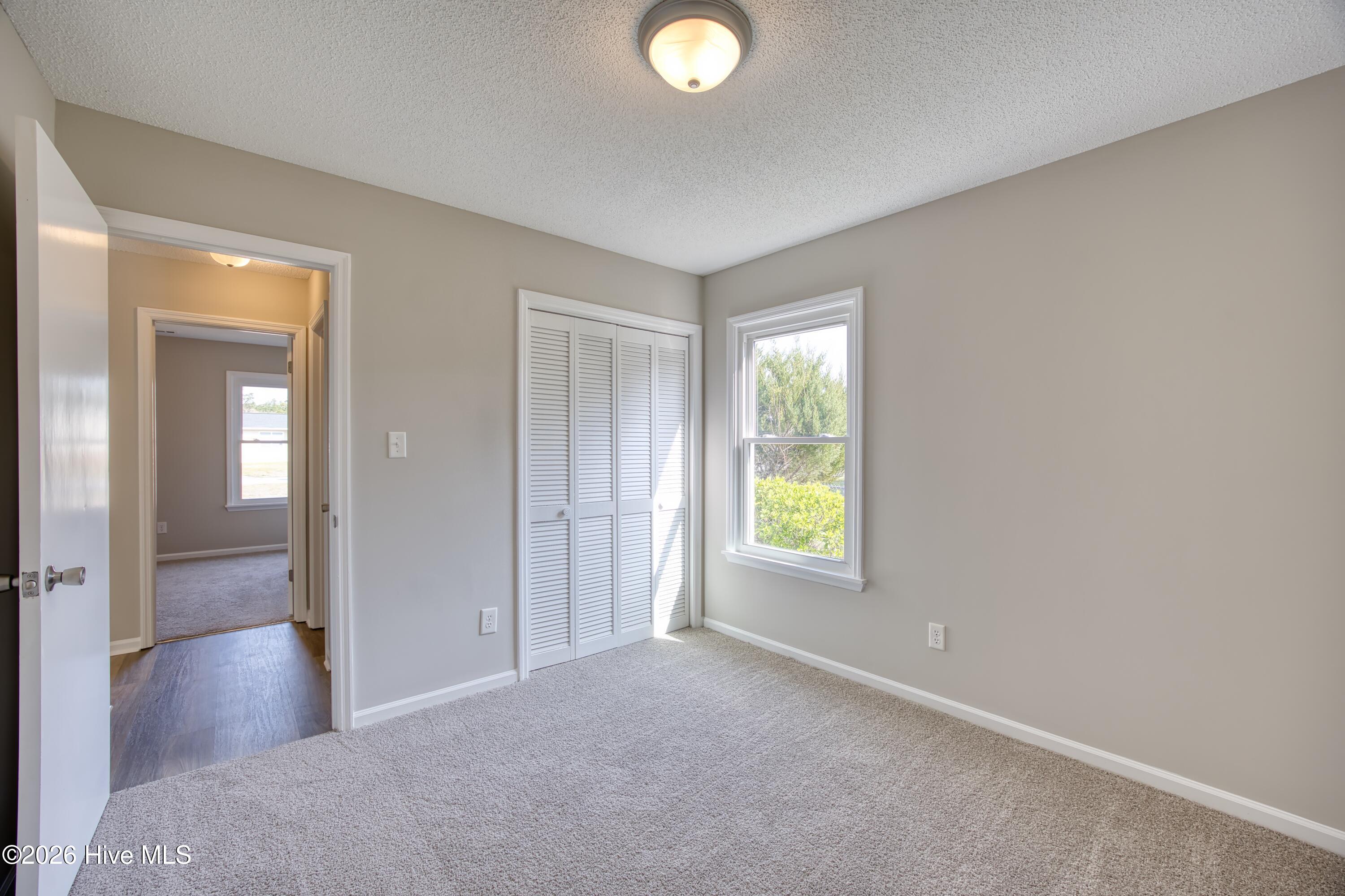 100561952 | Photo 22