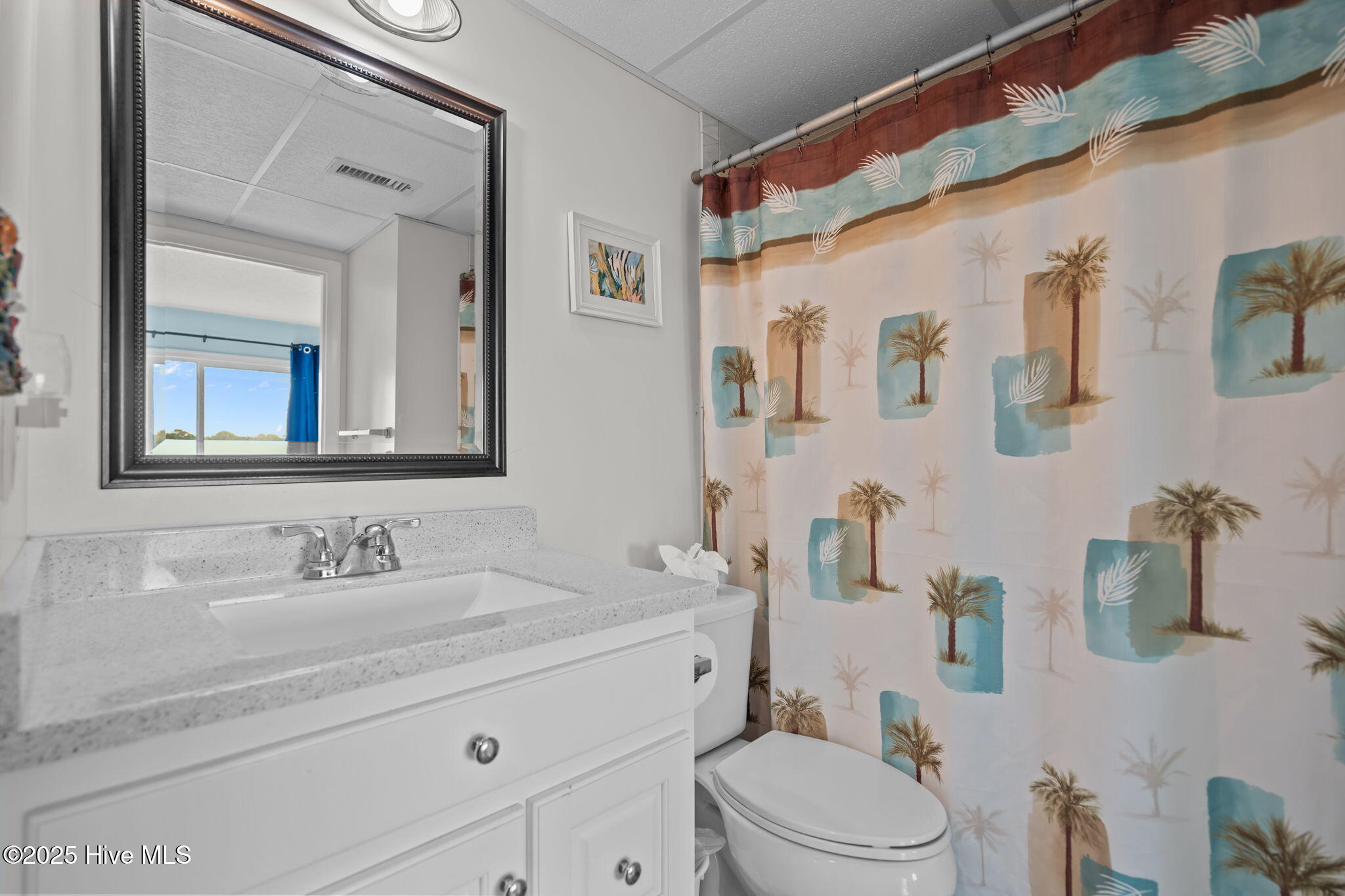 100570522 | Photo 21