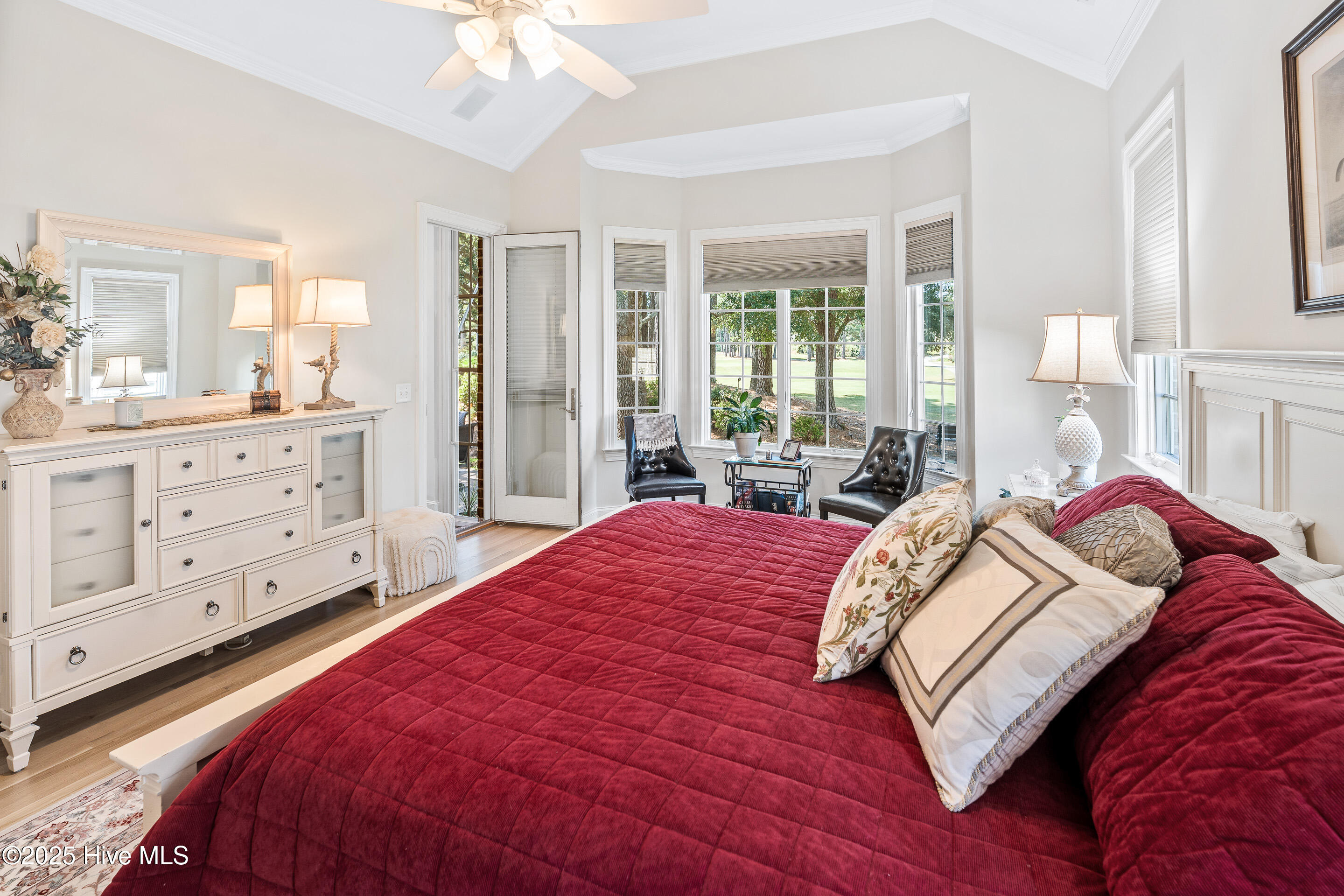 100529477 | Photo 19