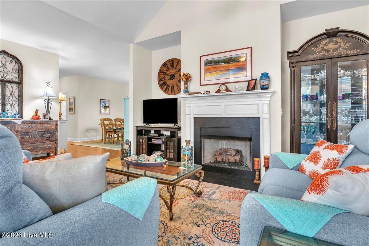 100549972 | Photo 21