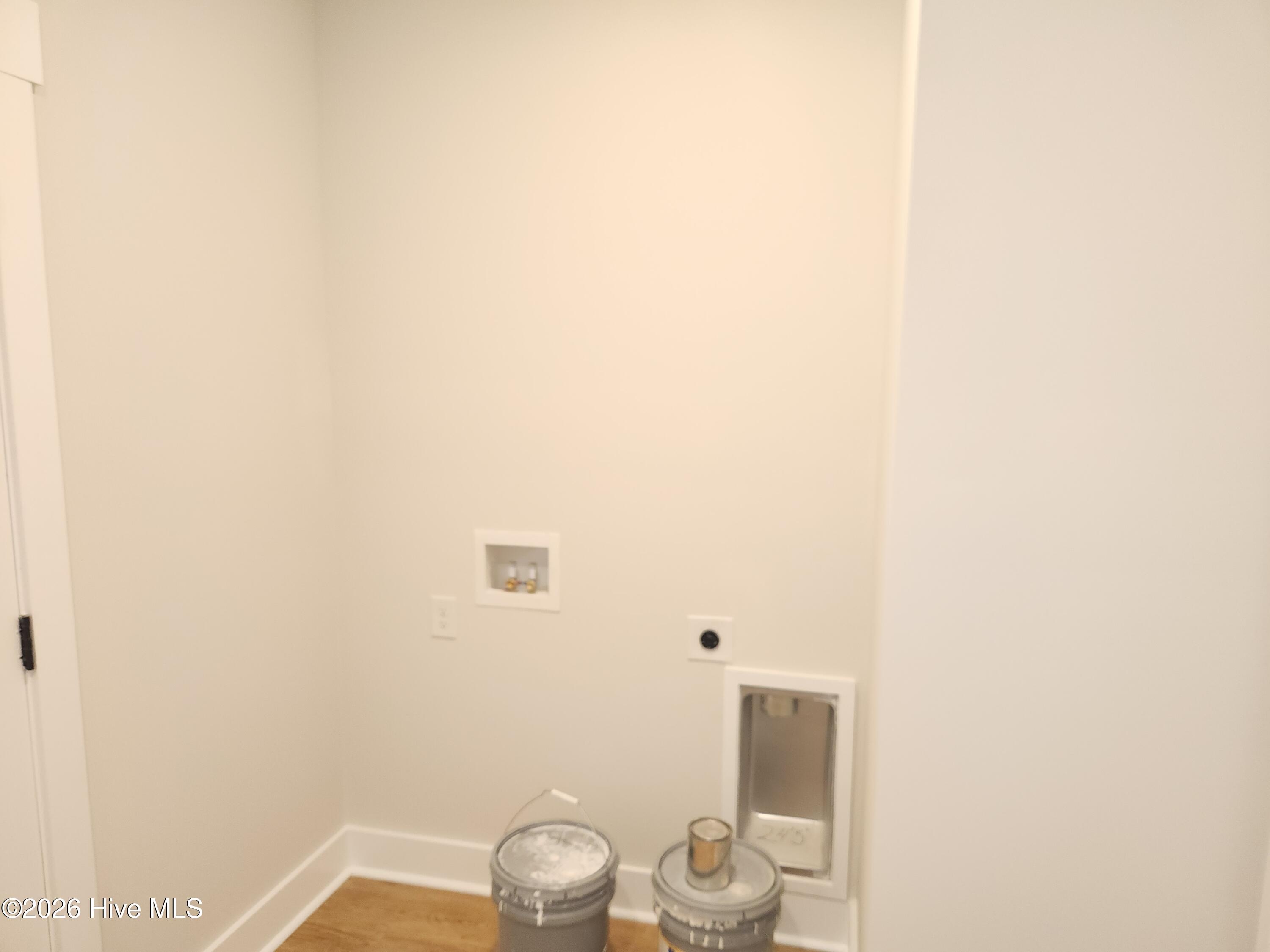 100567730 | Photo 26