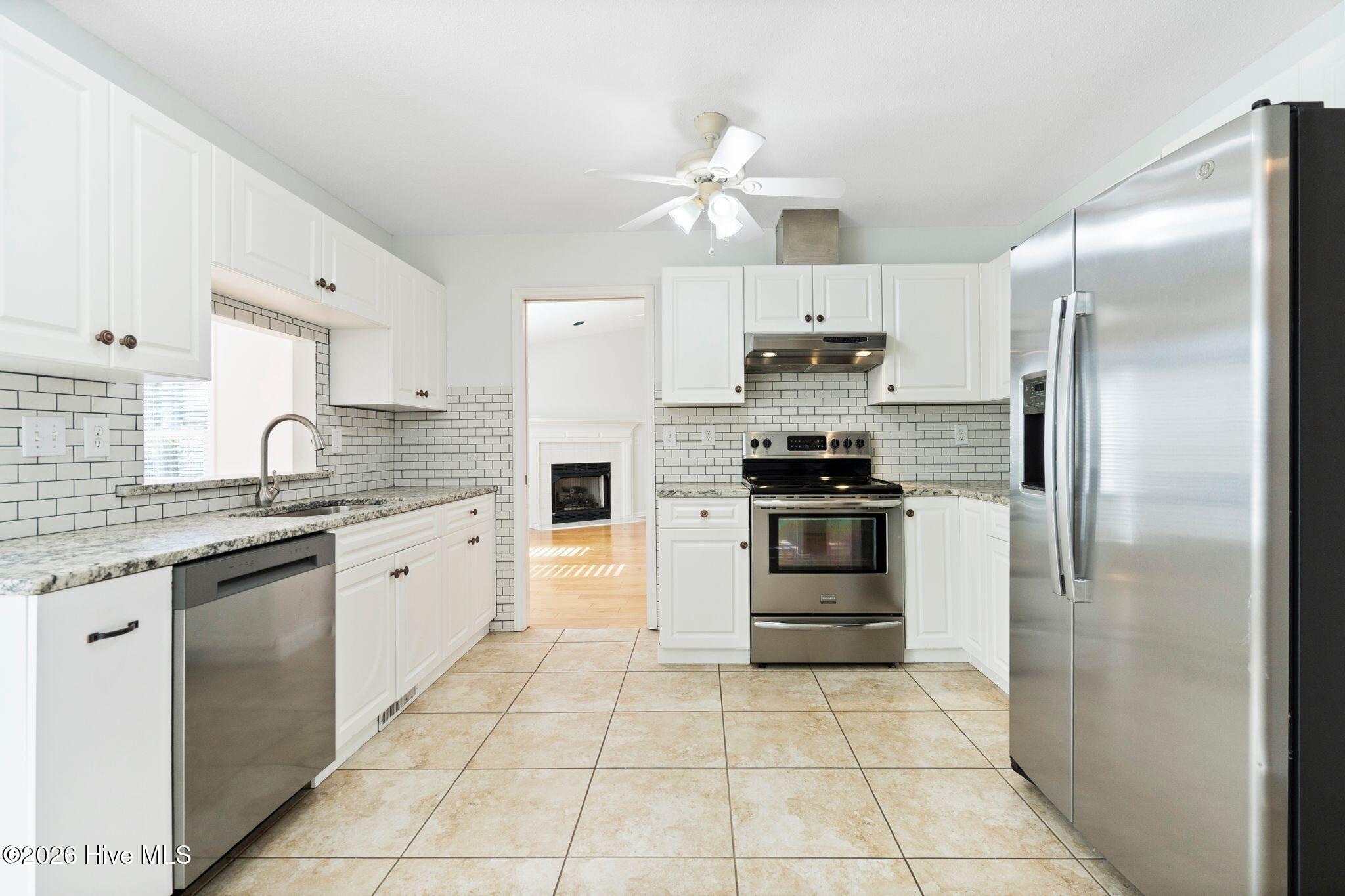 100556381 | Photo 16