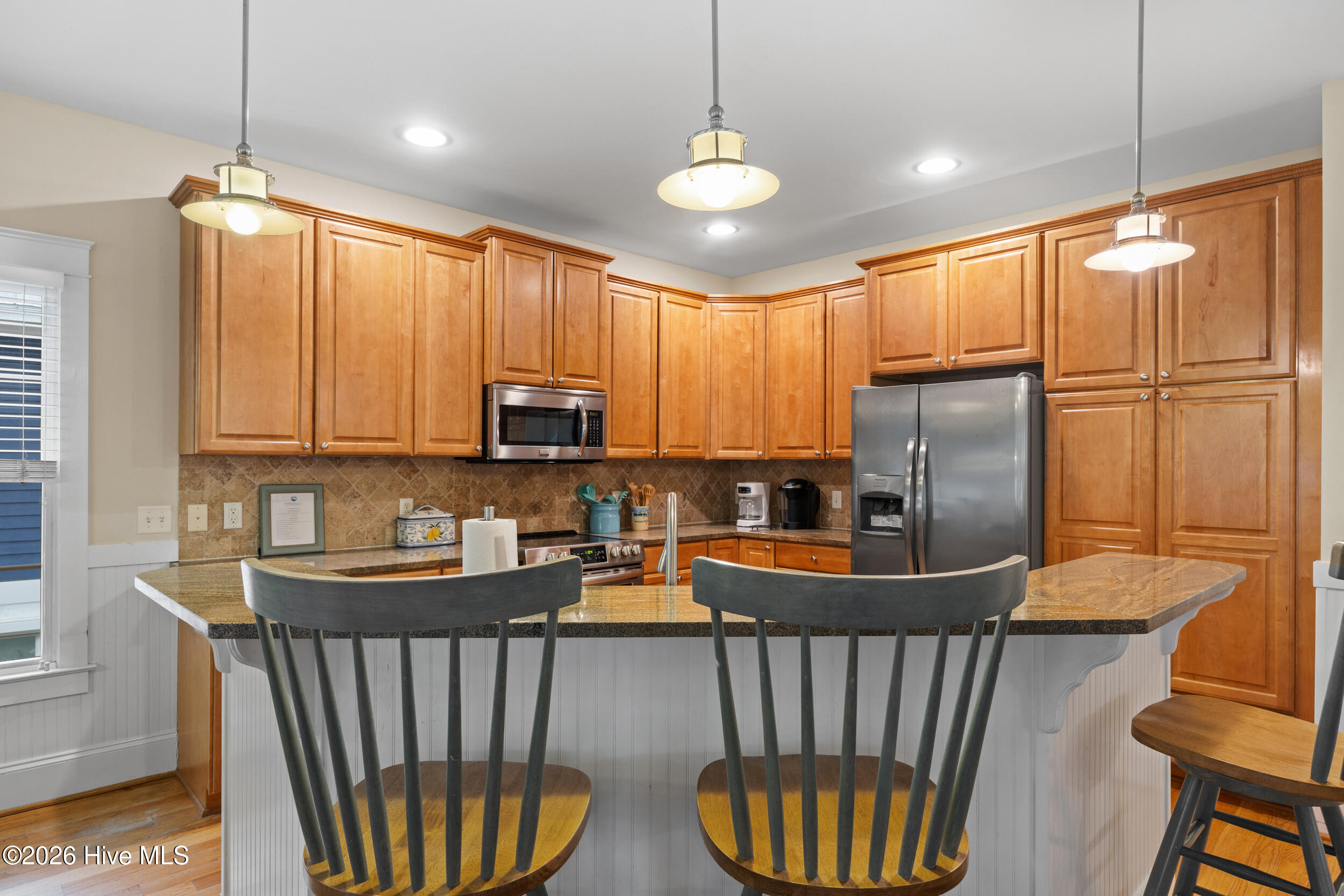 100555680 | Photo 13