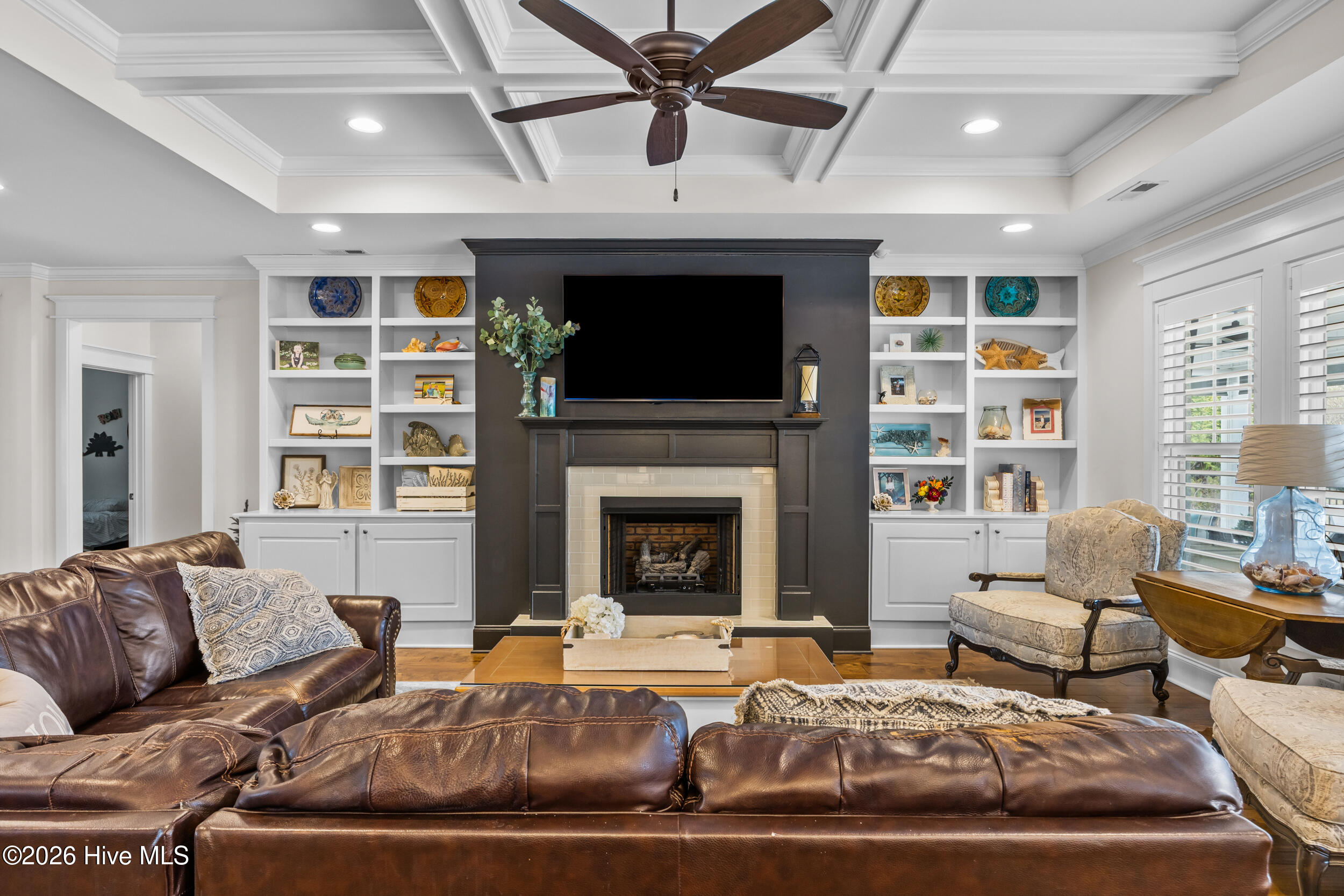 100562182 | Photo 18