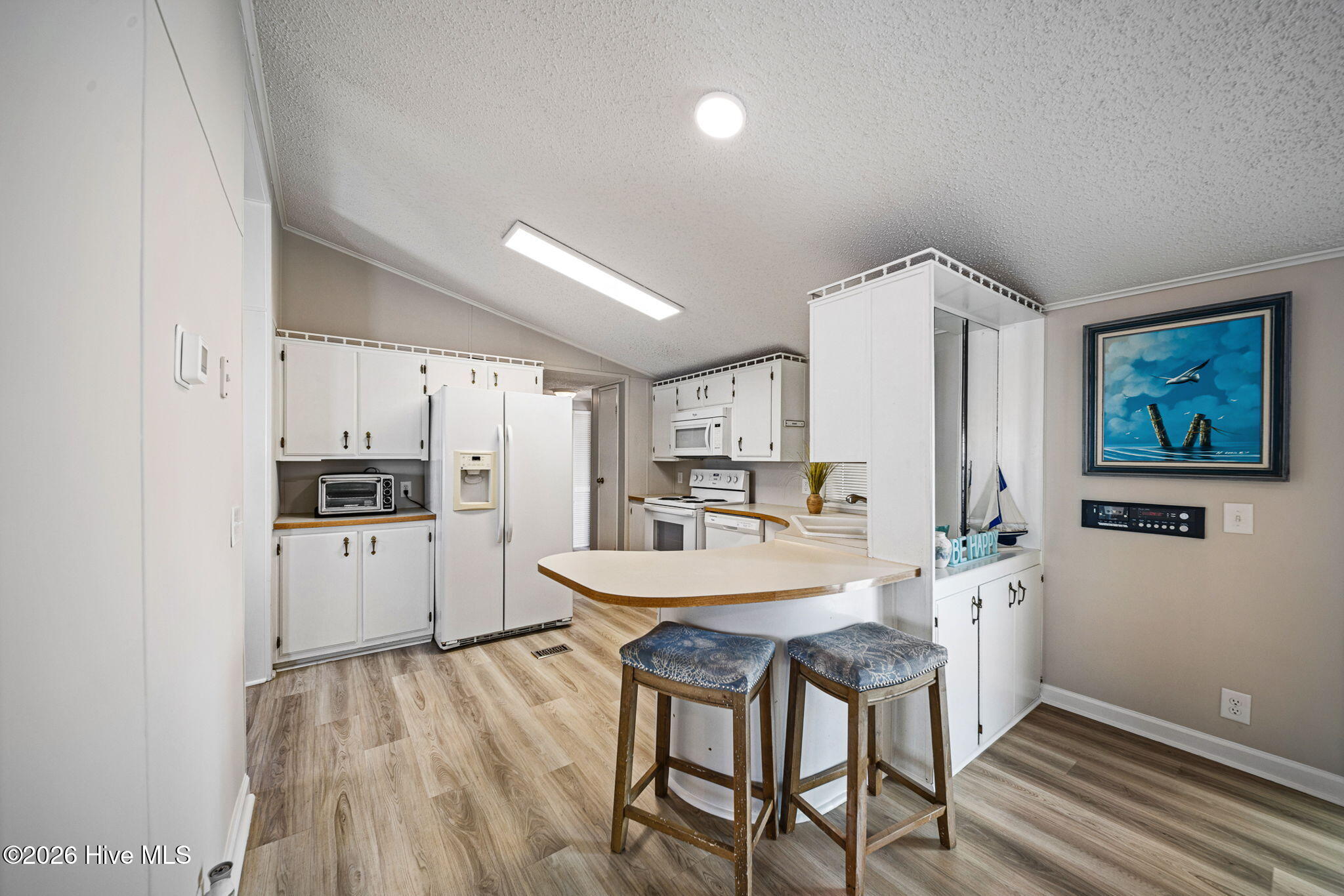 100561406 | Photo 22