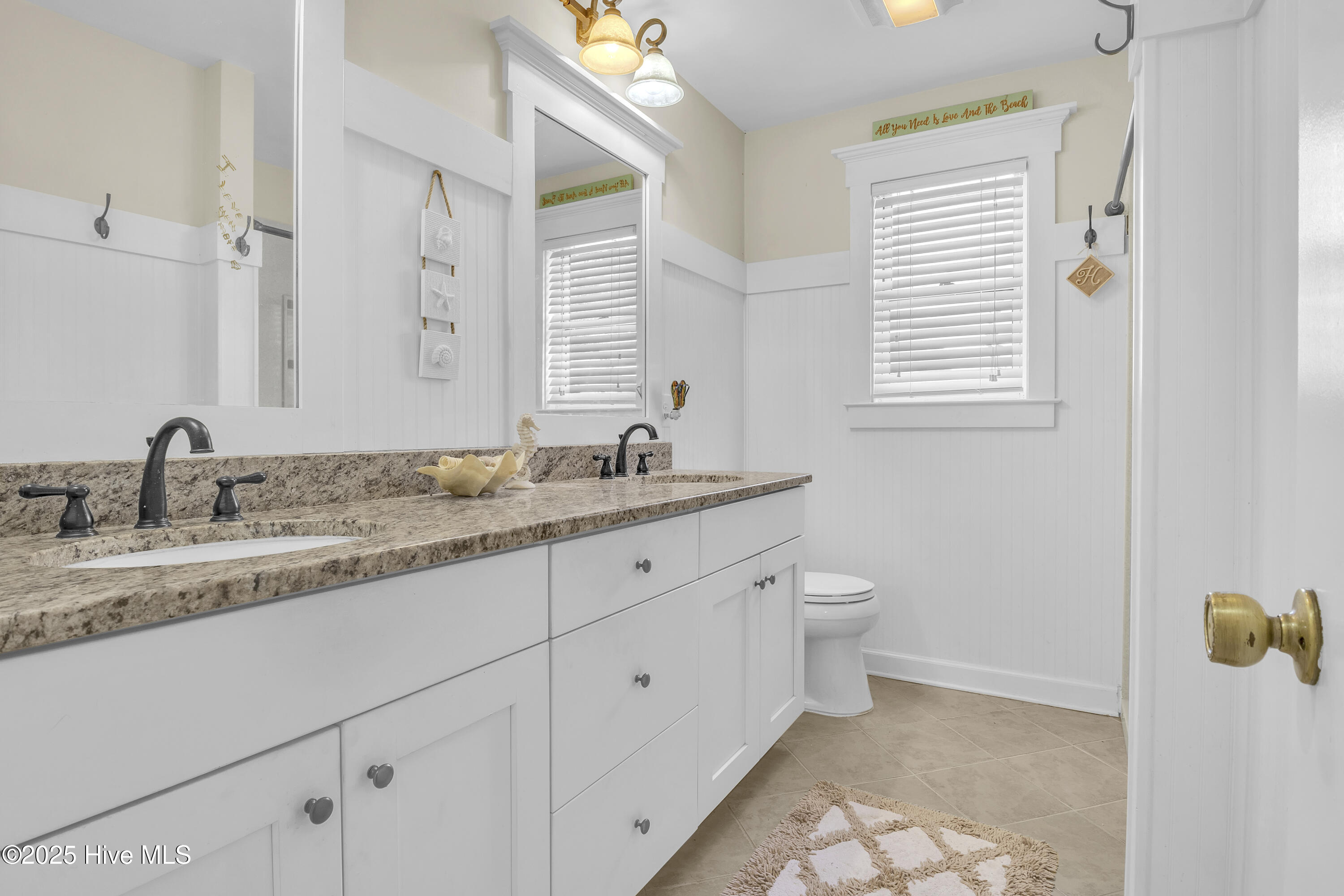 100536846 | Photo 28