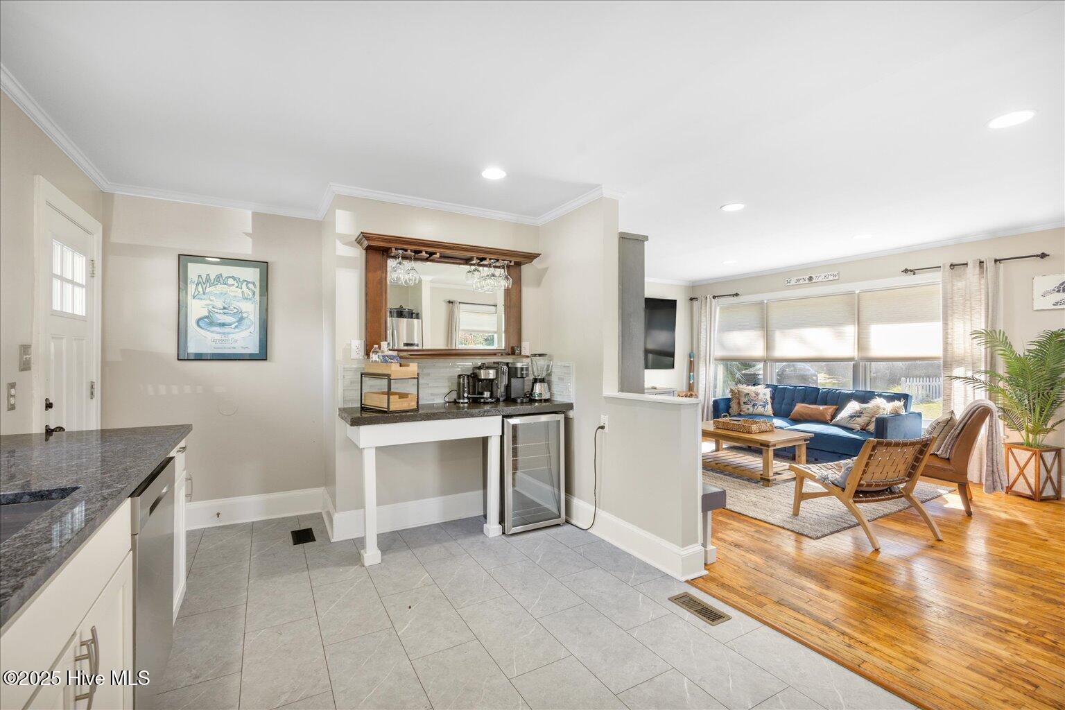 100528295 | Photo 13