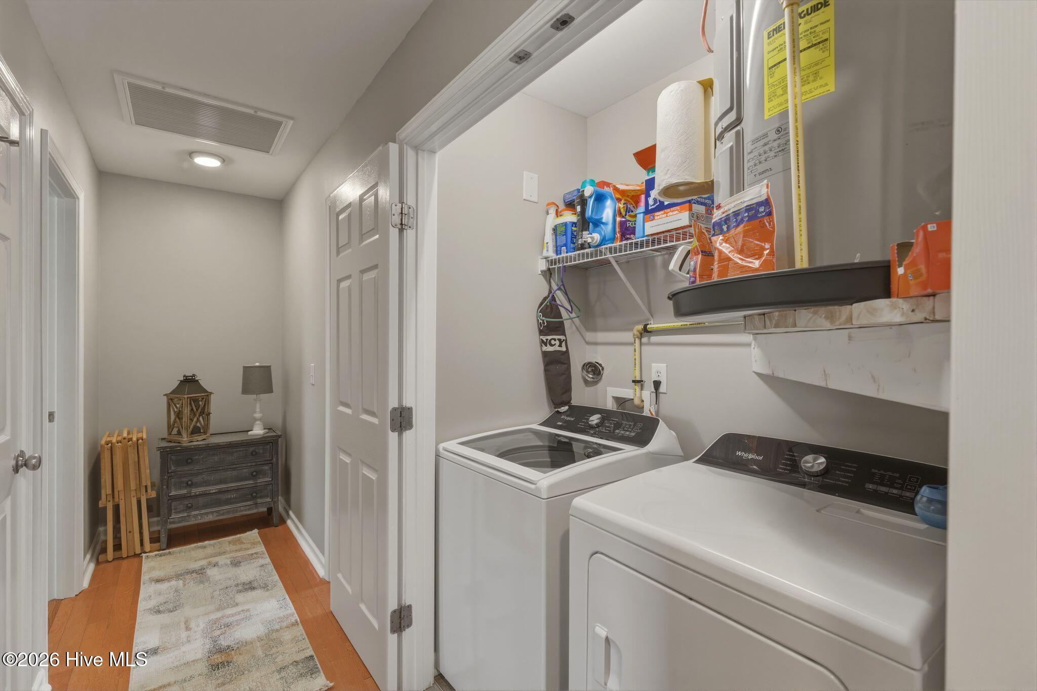 100562686 | Photo 32