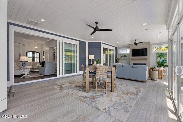 100566172 | Photo 39