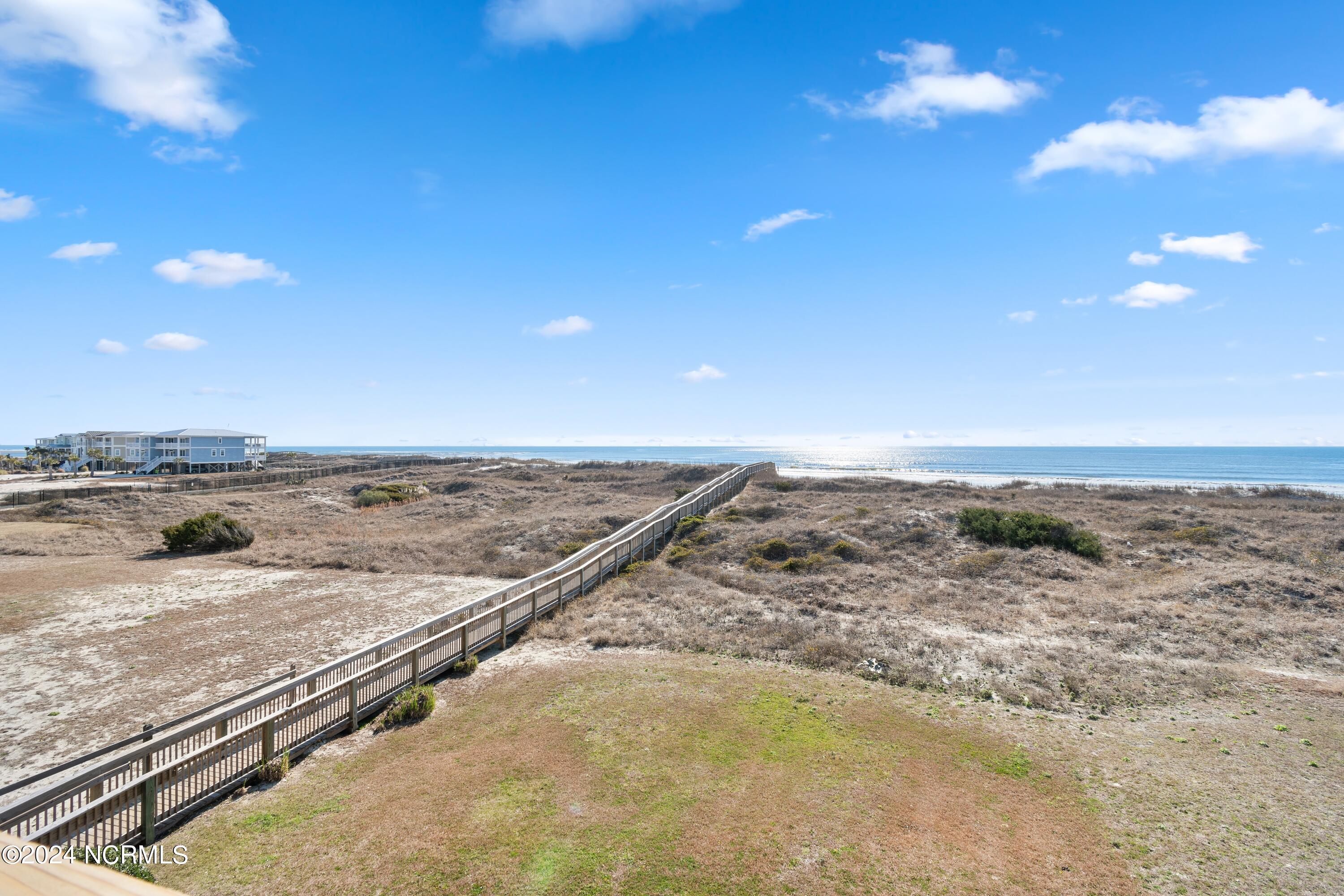 100547764 | Photo 51