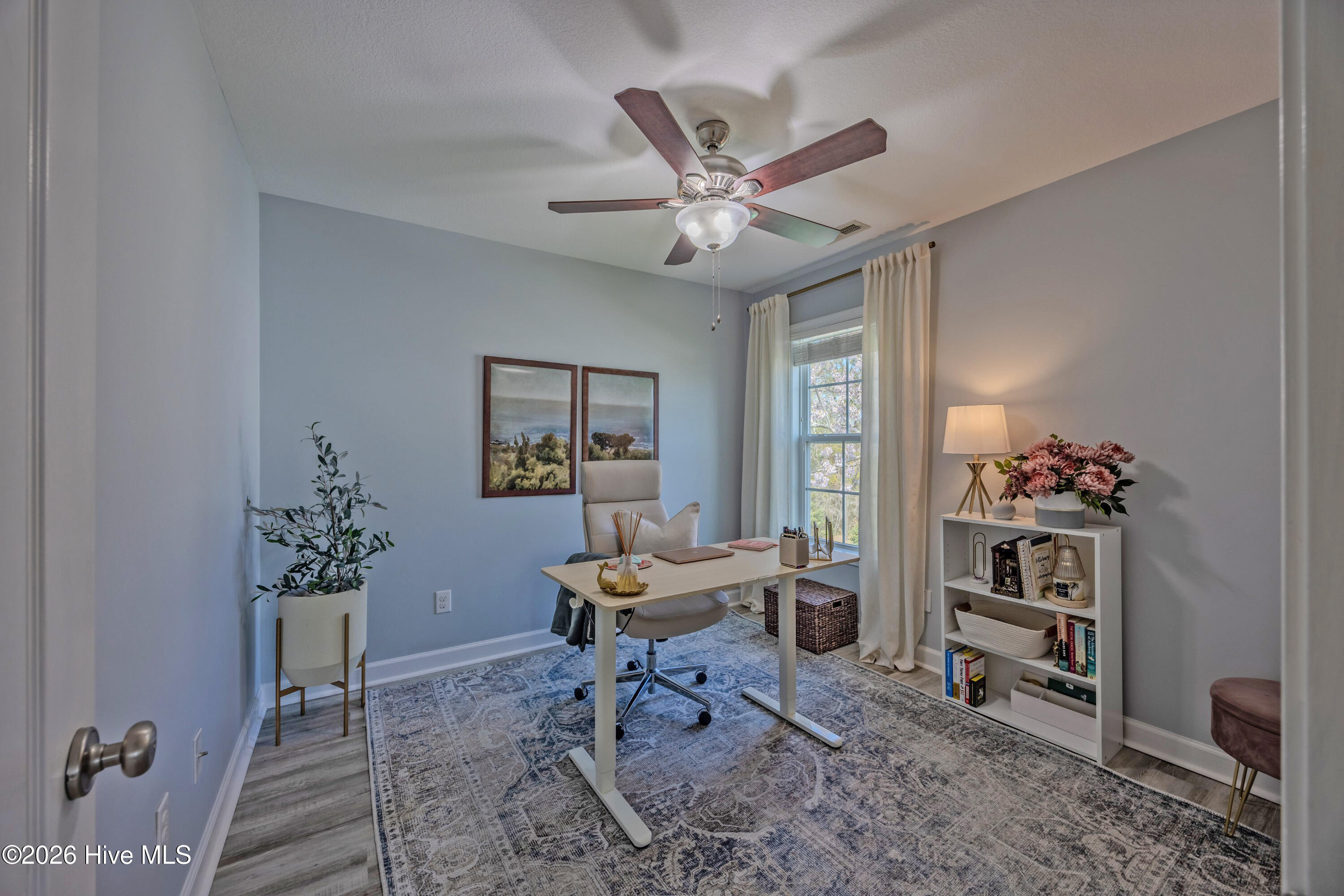 100562922 | Photo 36