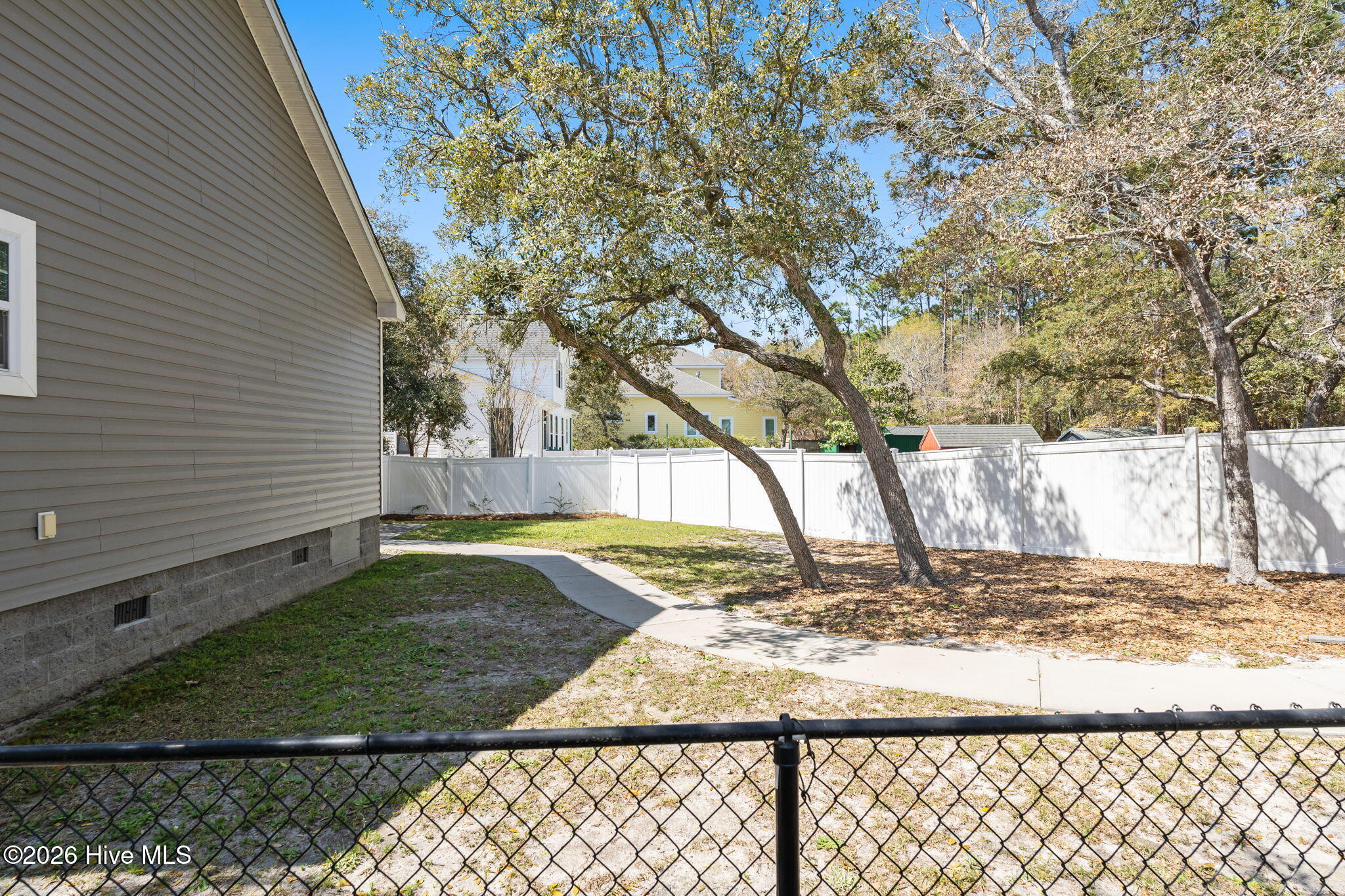 100545035 | Photo 35