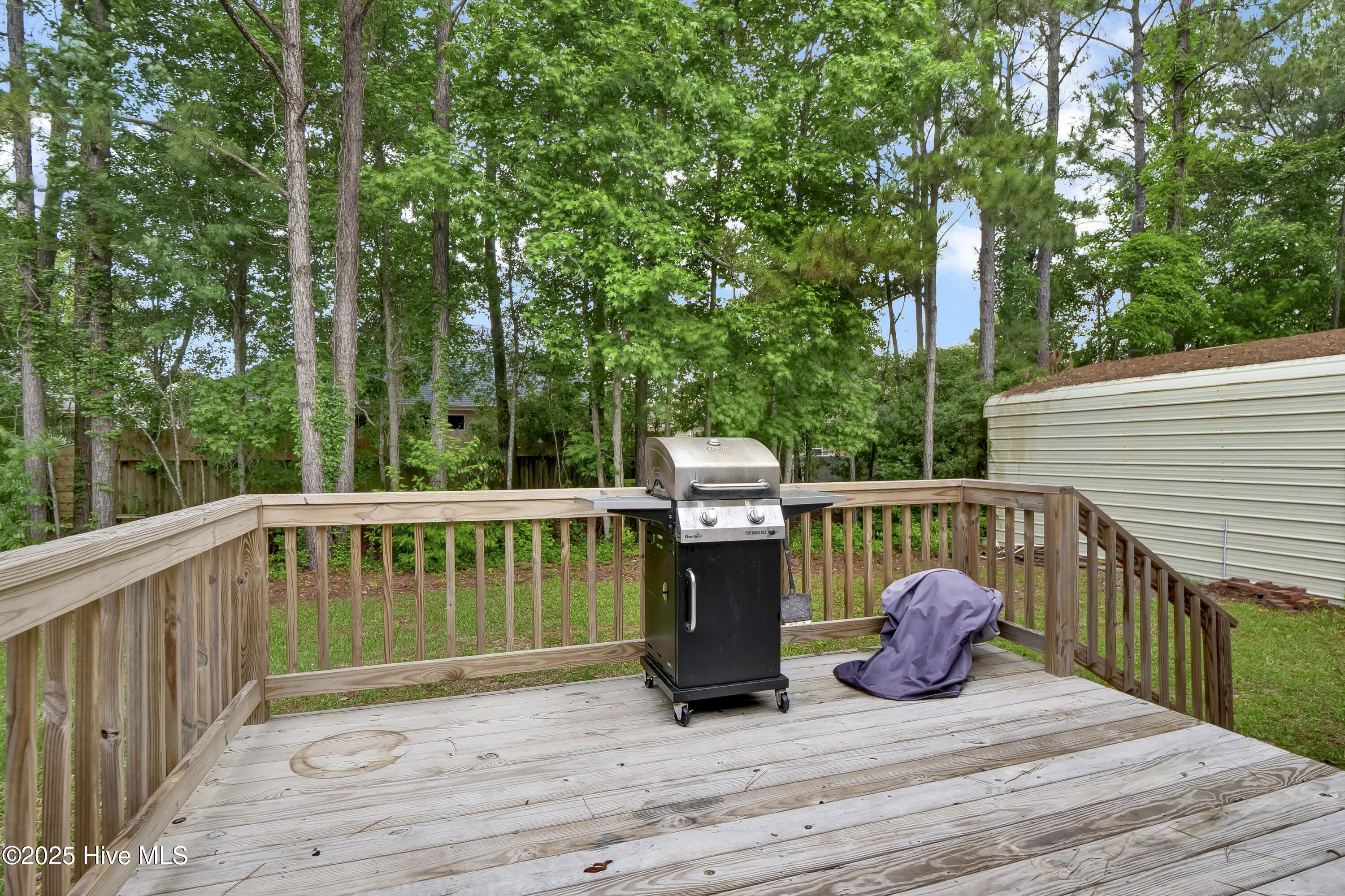 100557833 | Photo 28