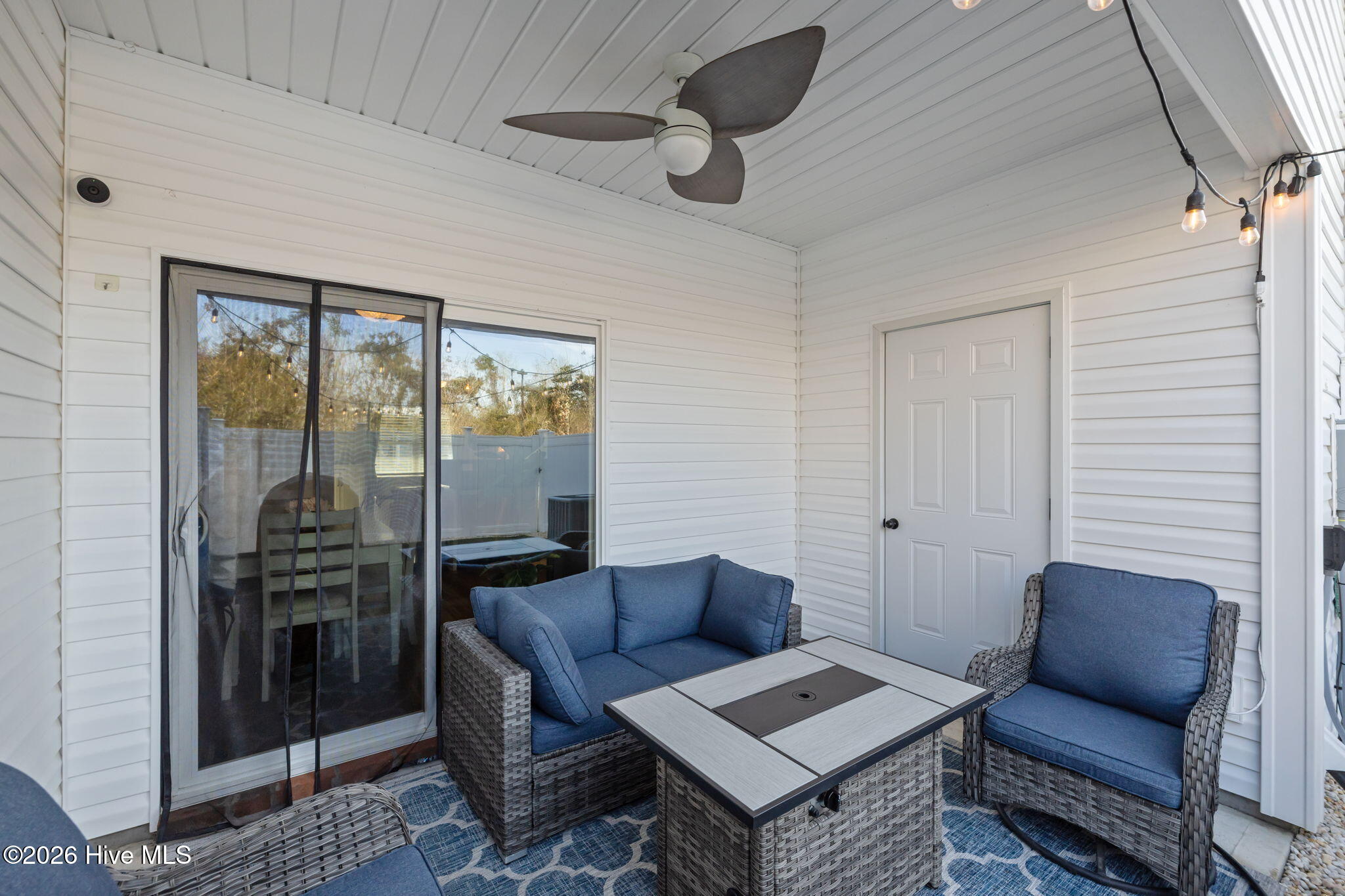 100546881 | Photo 32