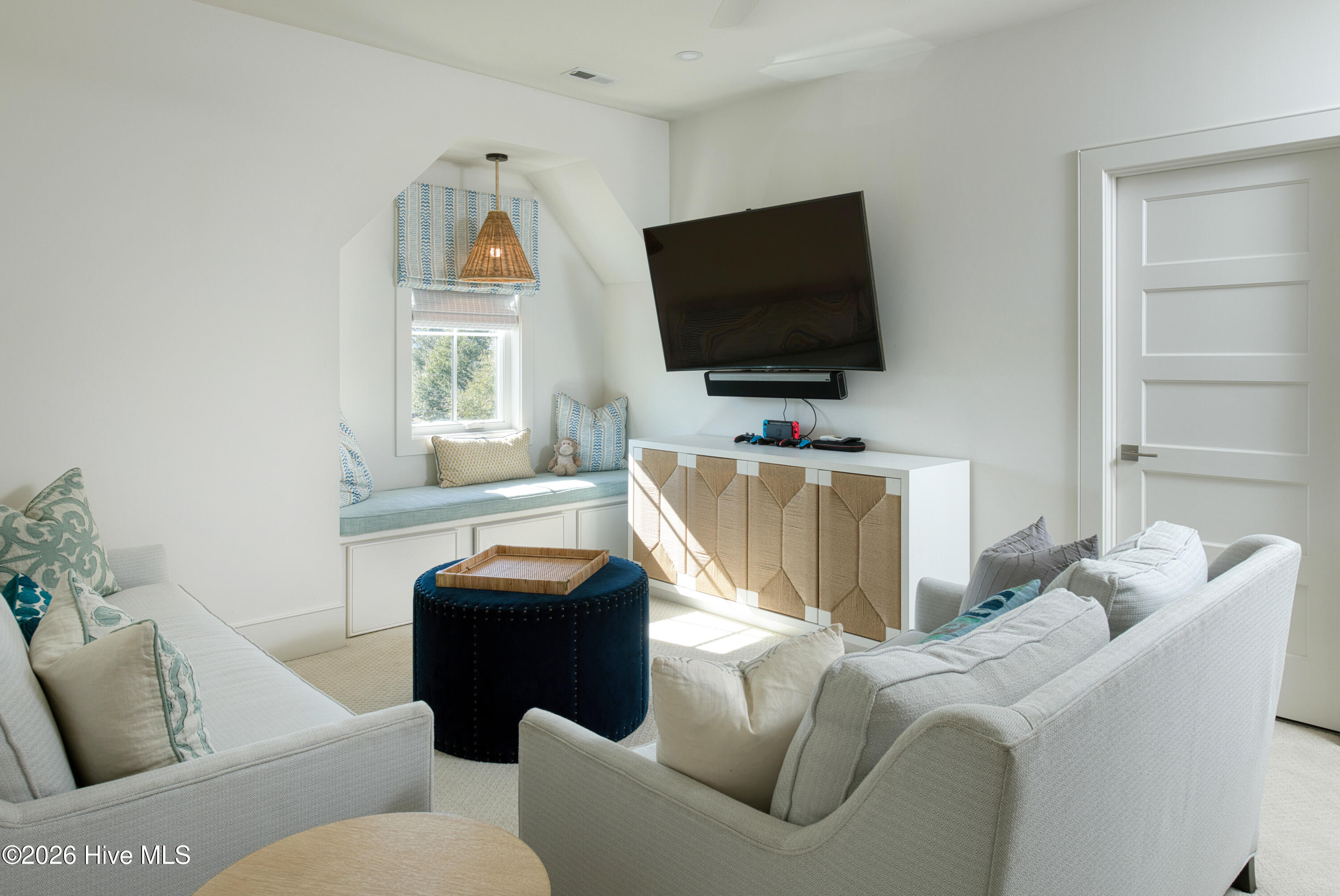 100553273 | Photo 30