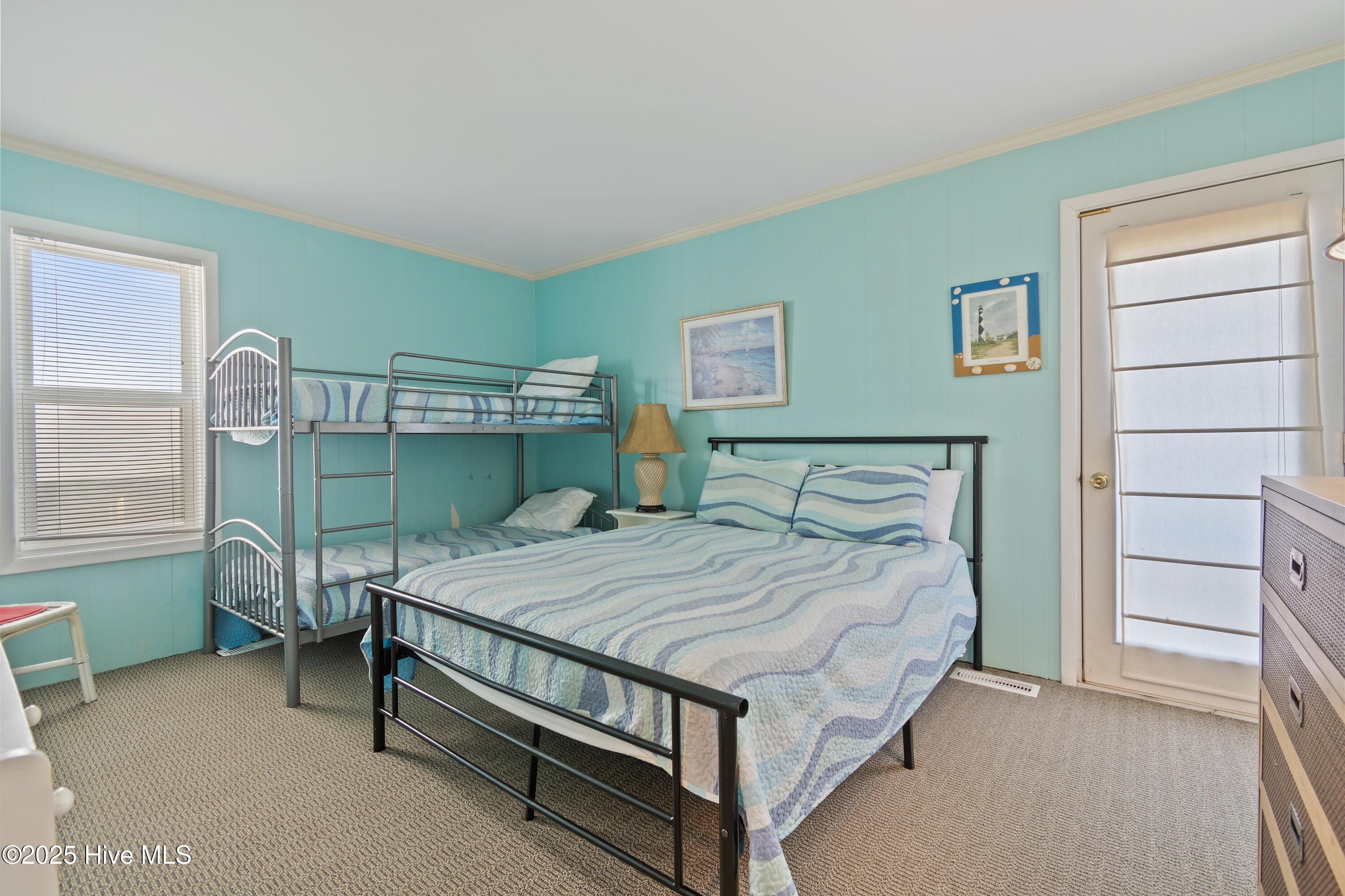 100541923 | Photo 24