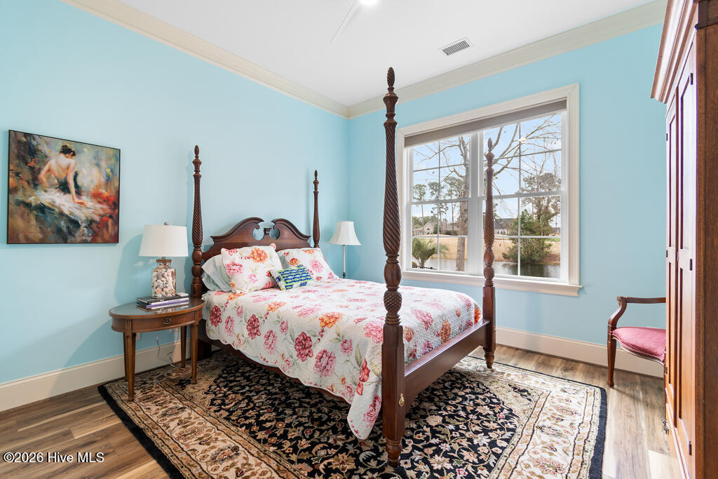 100558482 | Photo 53